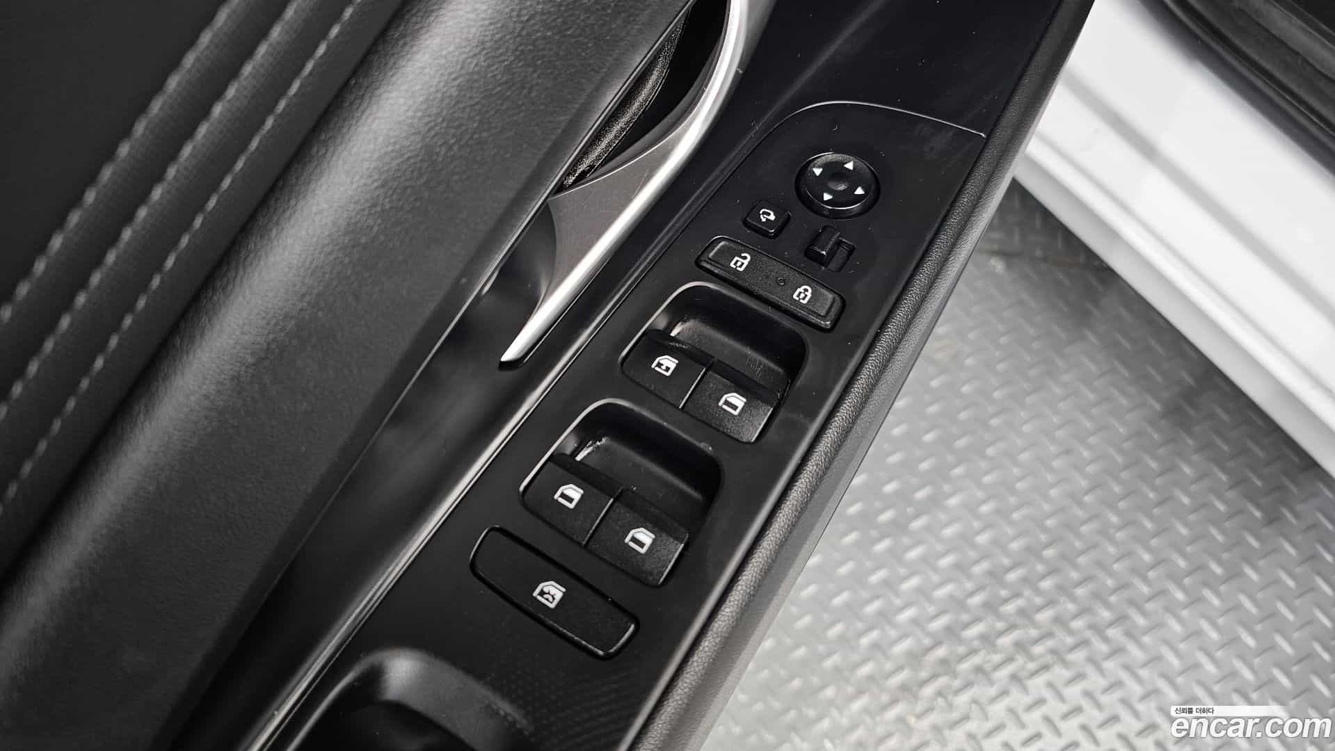AVANTE Hyundai 2020.5-OPTION-023