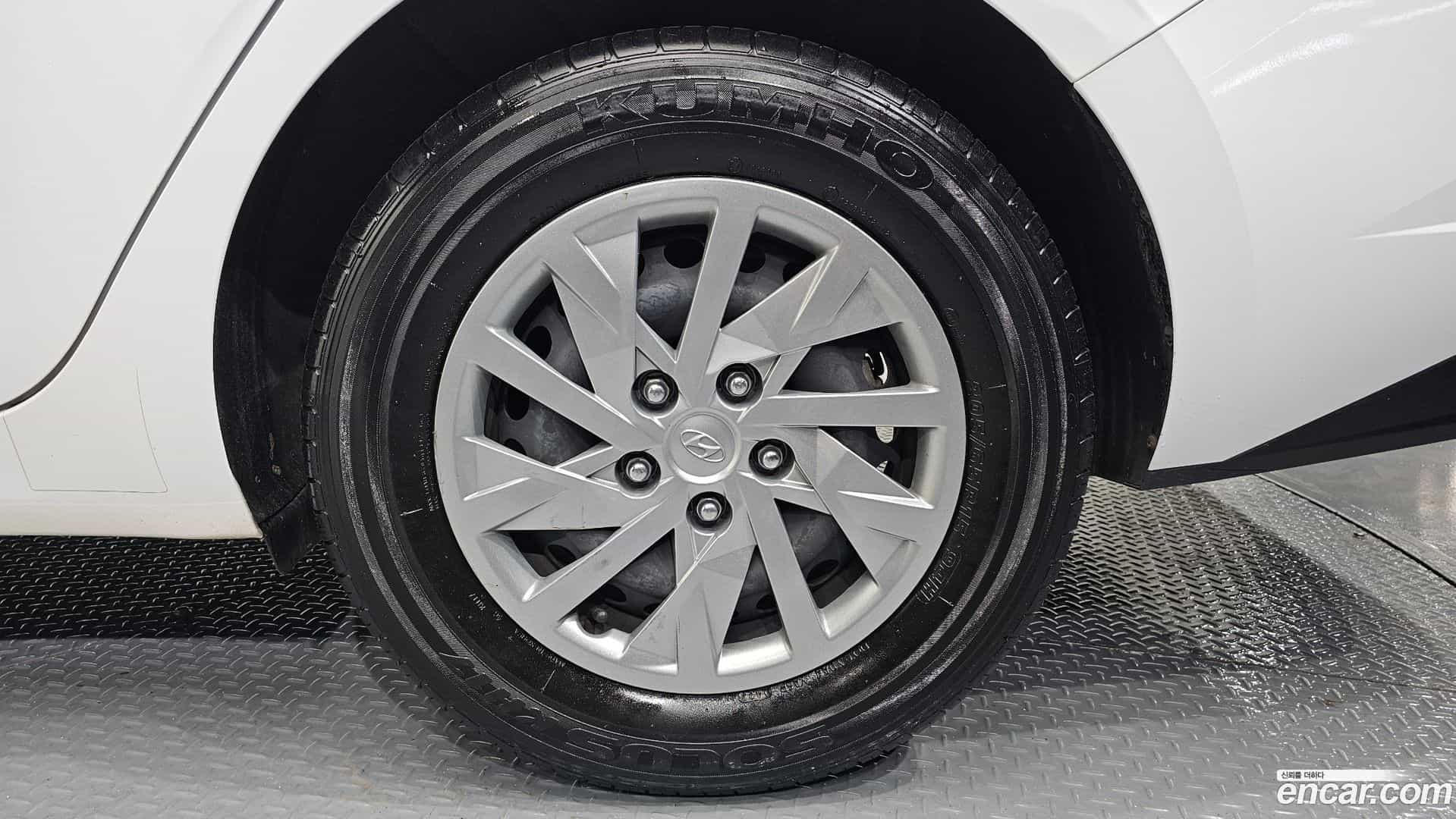 AVANTE Hyundai 2020.5-OUTER-031