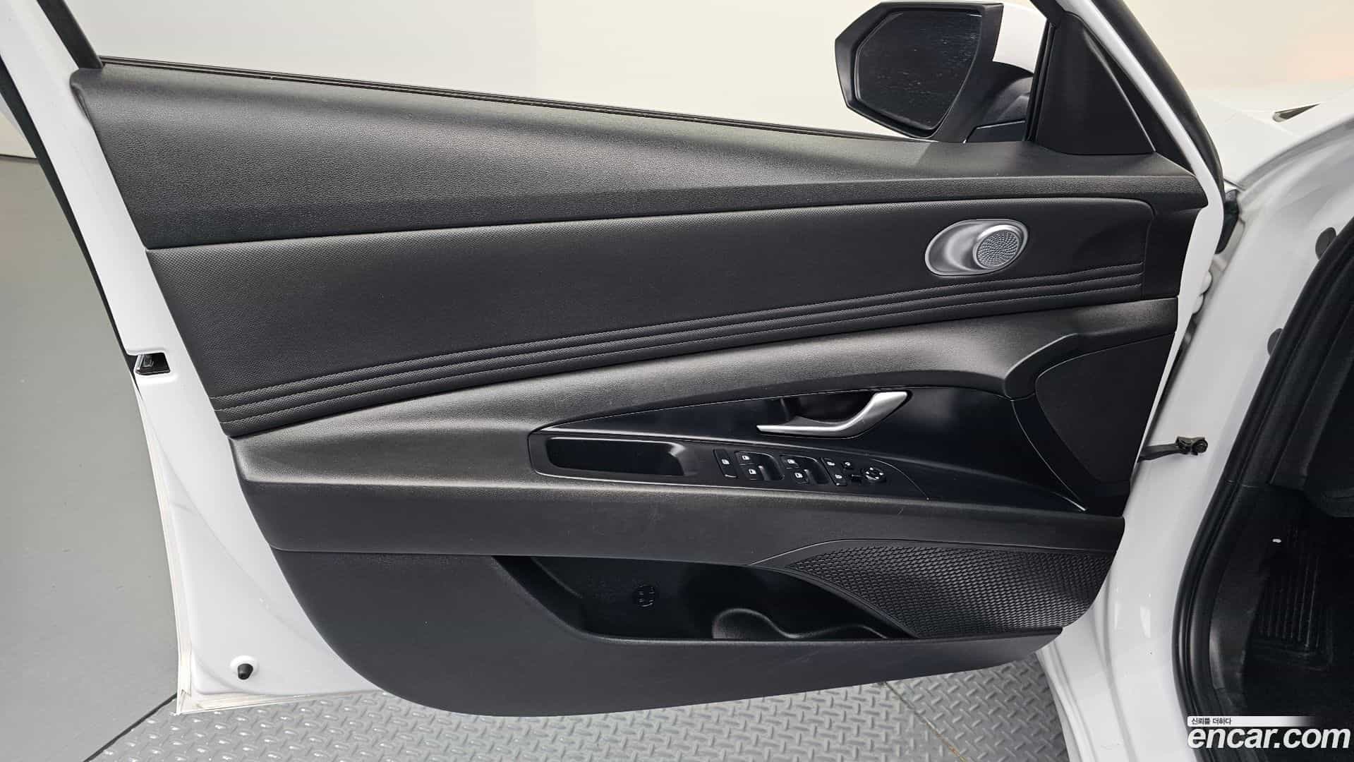 AVANTE Hyundai 2020.5-INNER-034