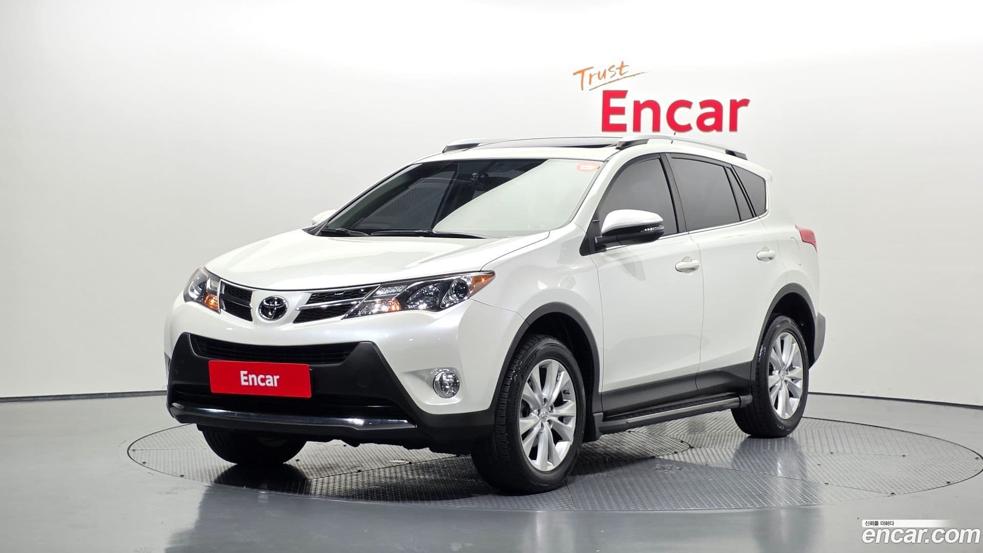 Main__Slider__Photo:RAV4 Toyota 2014.9-0