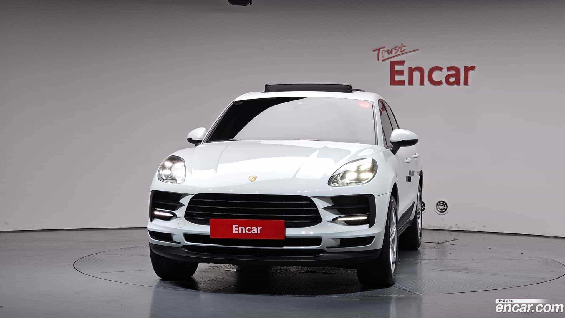Macan Porsche 2019.11-OUTER-003