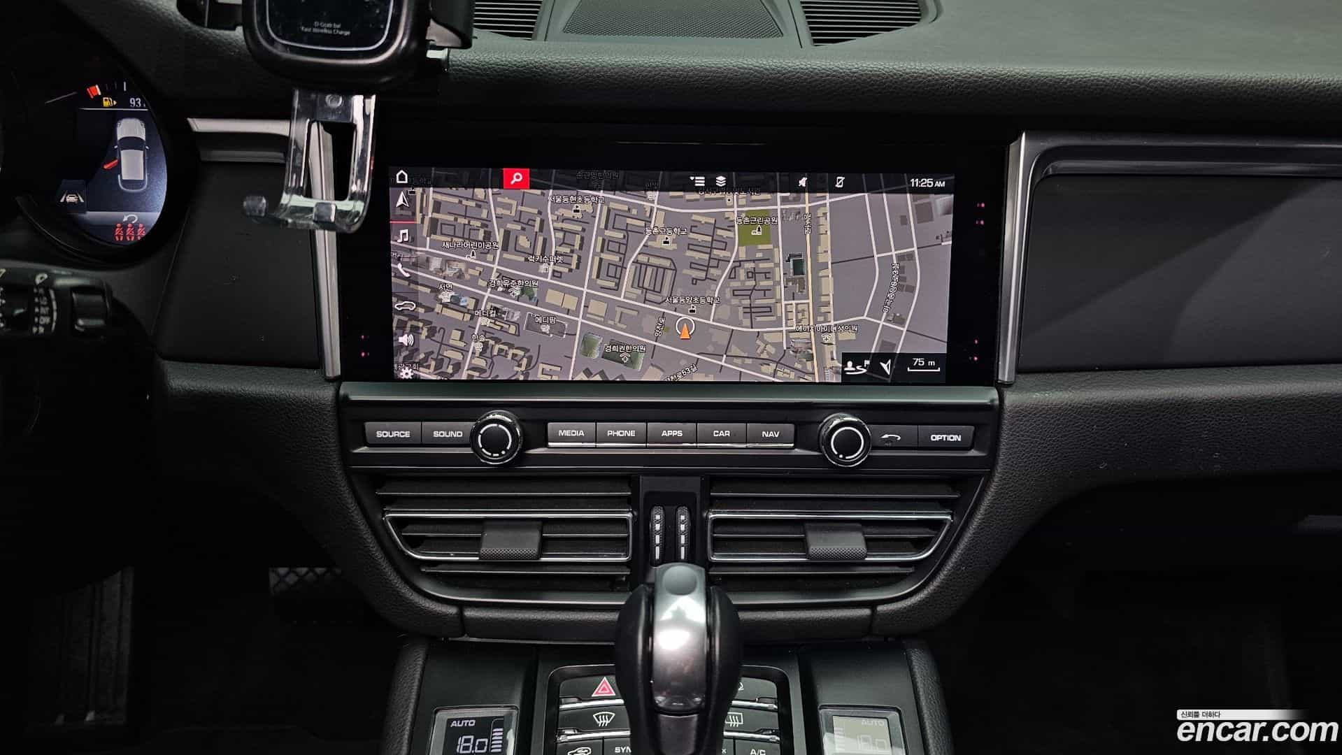 Macan Porsche 2019.11-OPTION-017