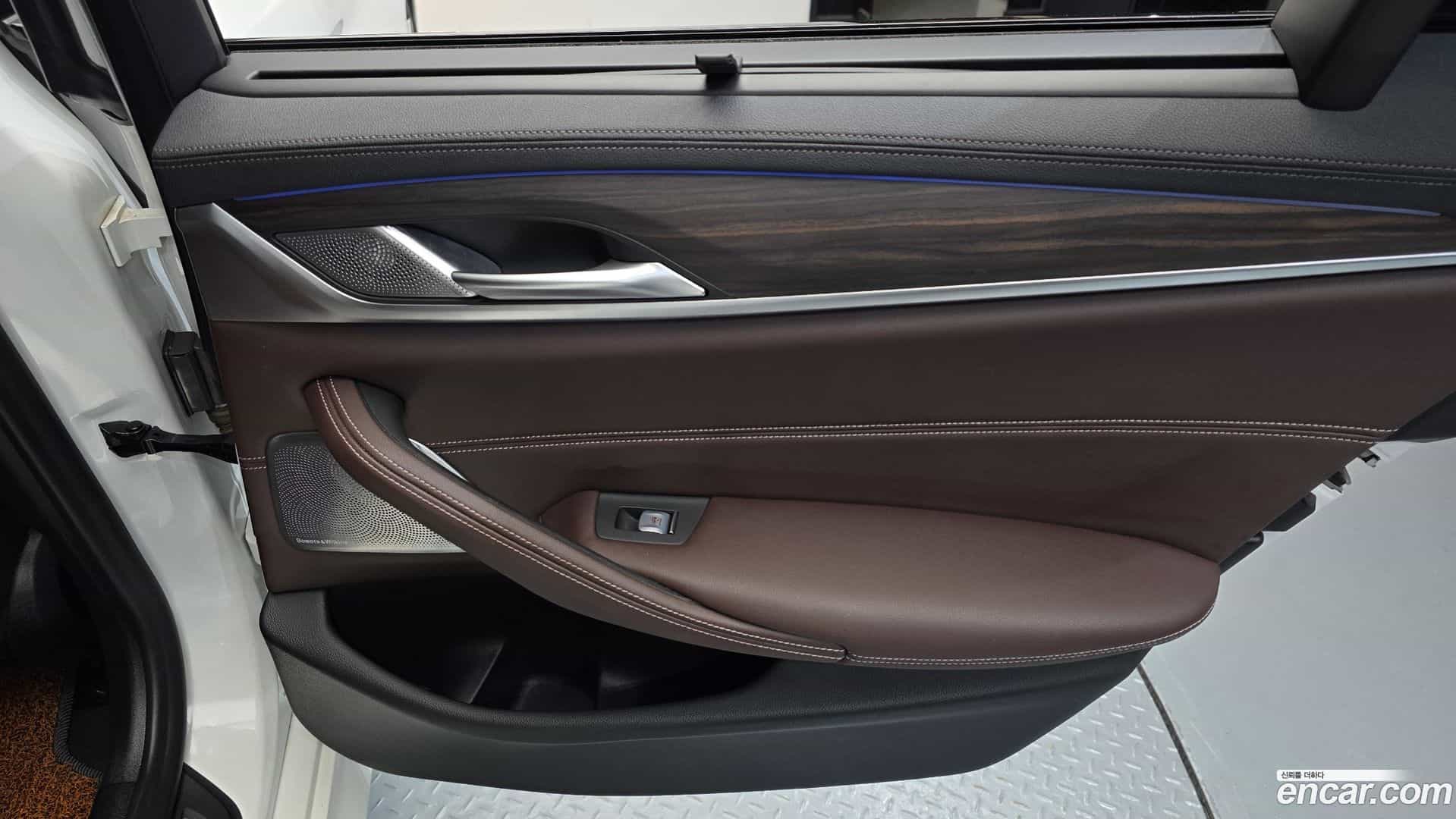 5-Series BMW 2021.1-INNER-035