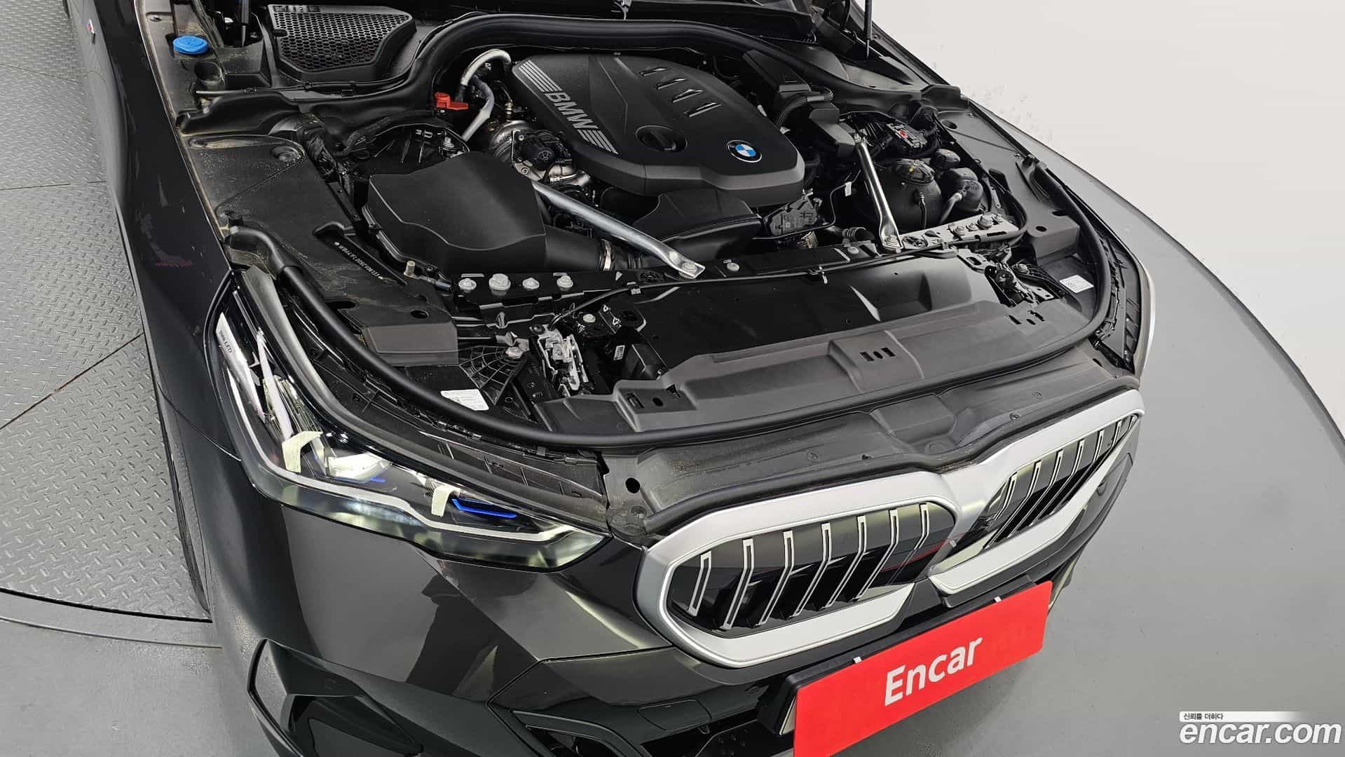 5-Series BMW 2025.8-OUTER-006