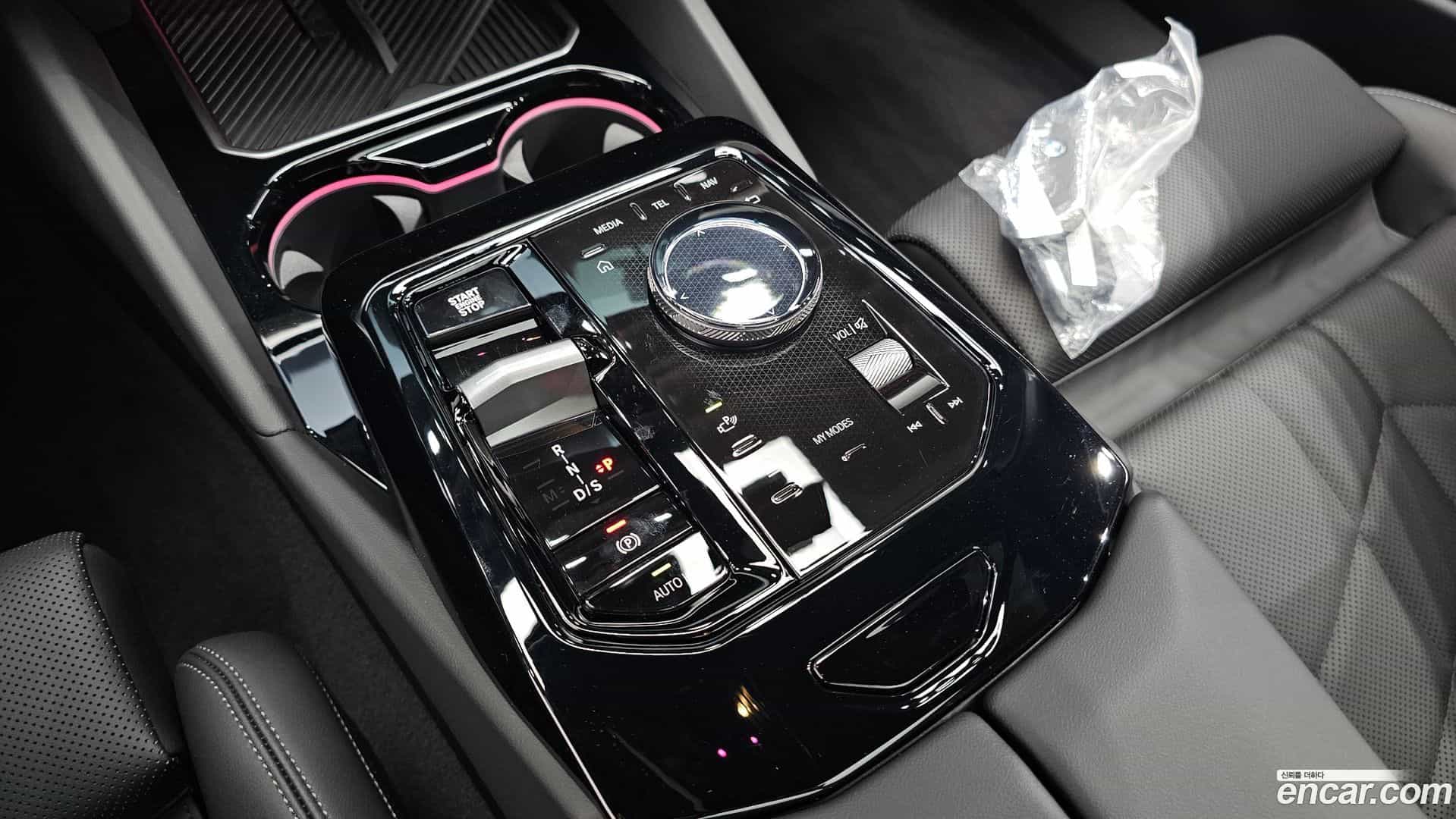 5-Series BMW 2025.8-INNER-009