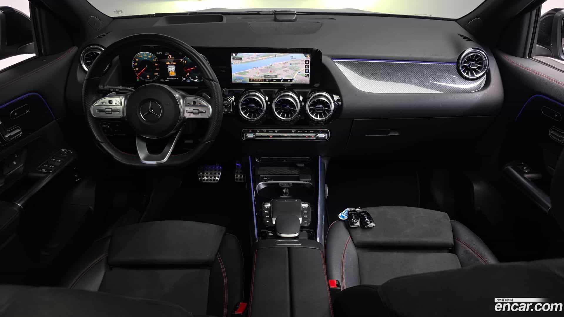 GLA-Class Mercedes-Benz 2021.6-INNER-007