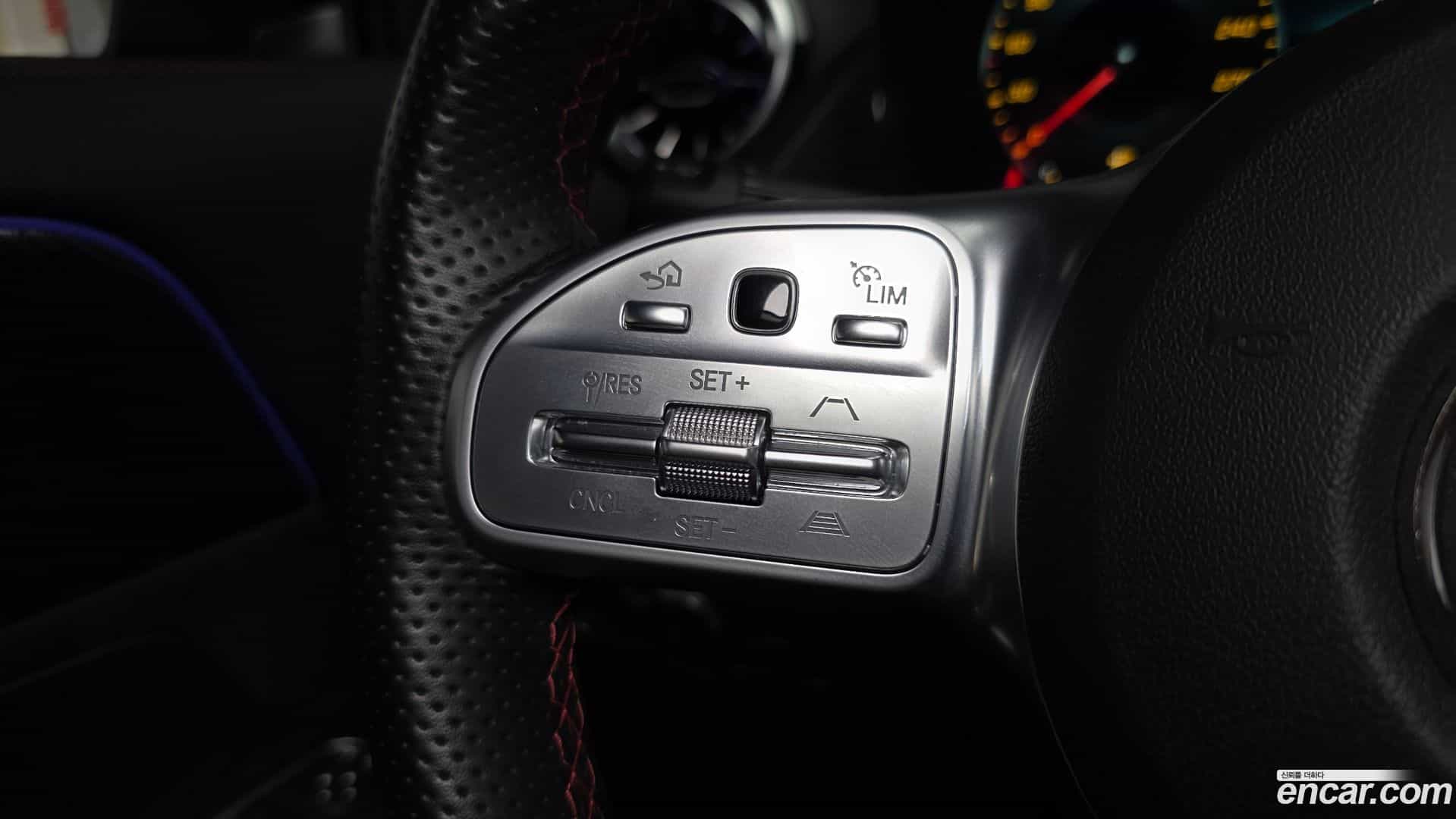 GLA-Class Mercedes-Benz 2021.6-OPTION-023