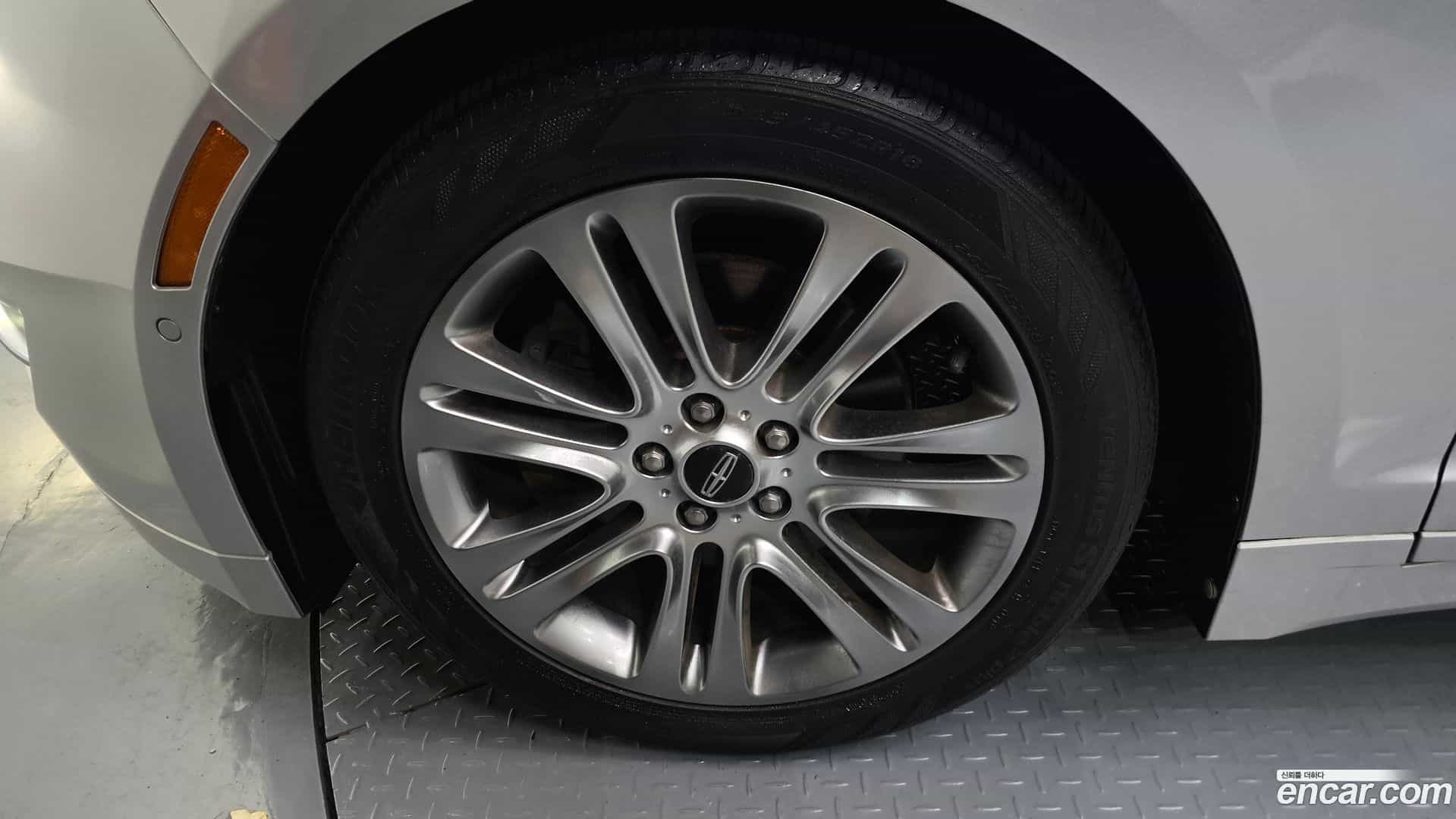 MKZ Lincoln 2014.7-OUTER-005
