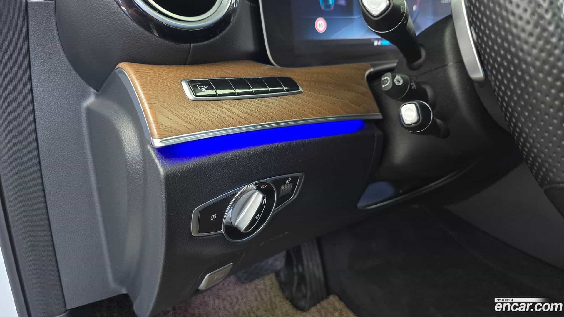 E-Class Mercedes-Benz 2017.2-OPTION-020