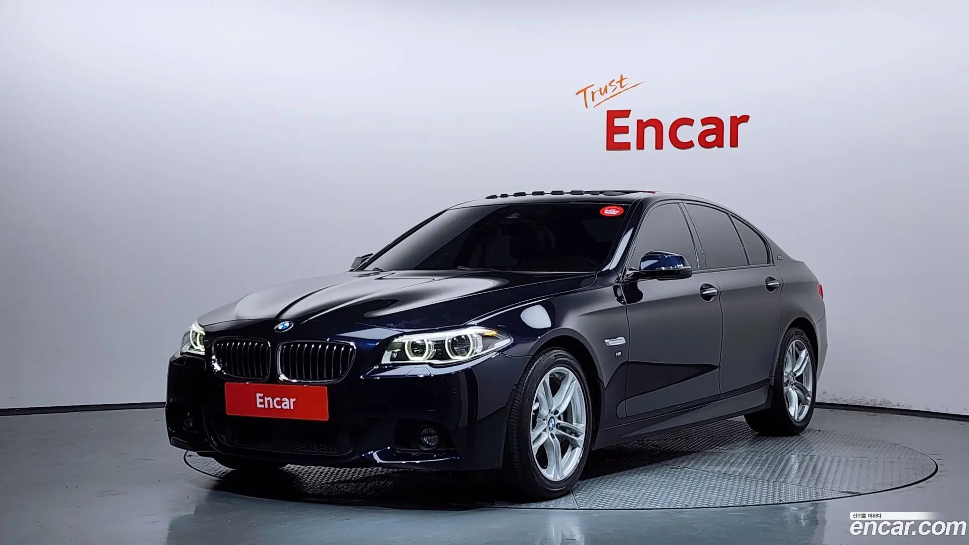 Main__Slider__Photo:5-Series BMW 2016.10-0