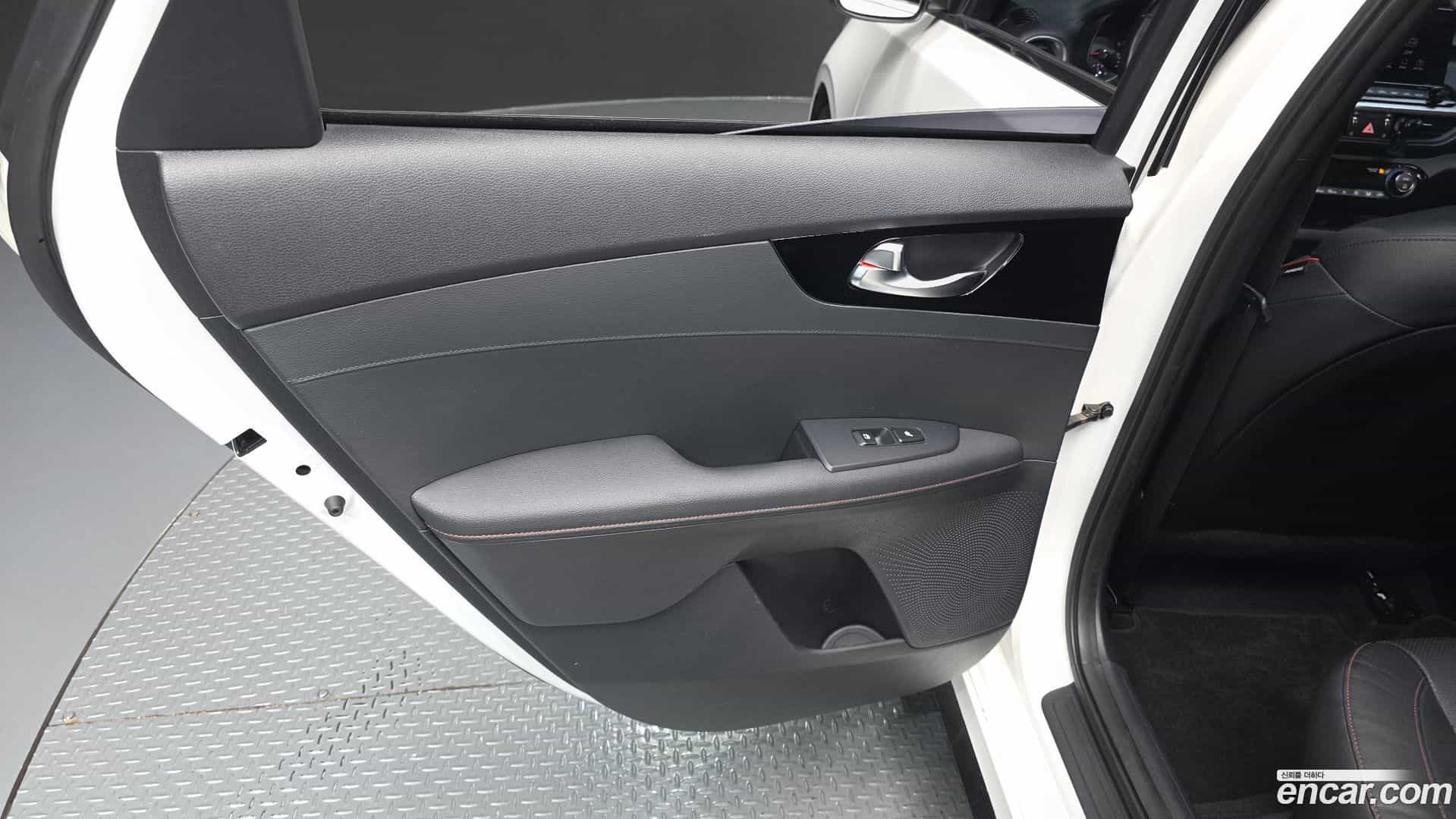 K3 Kia 2019.4-INNER-035