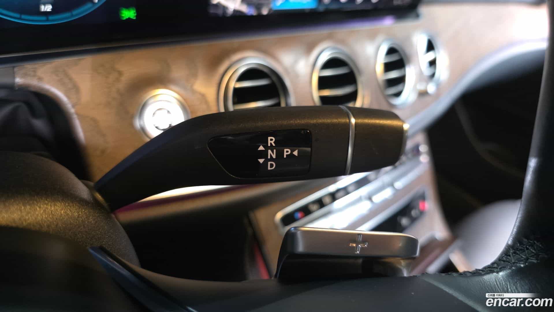 E-Class Mercedes-Benz 2020.11-INNER-009