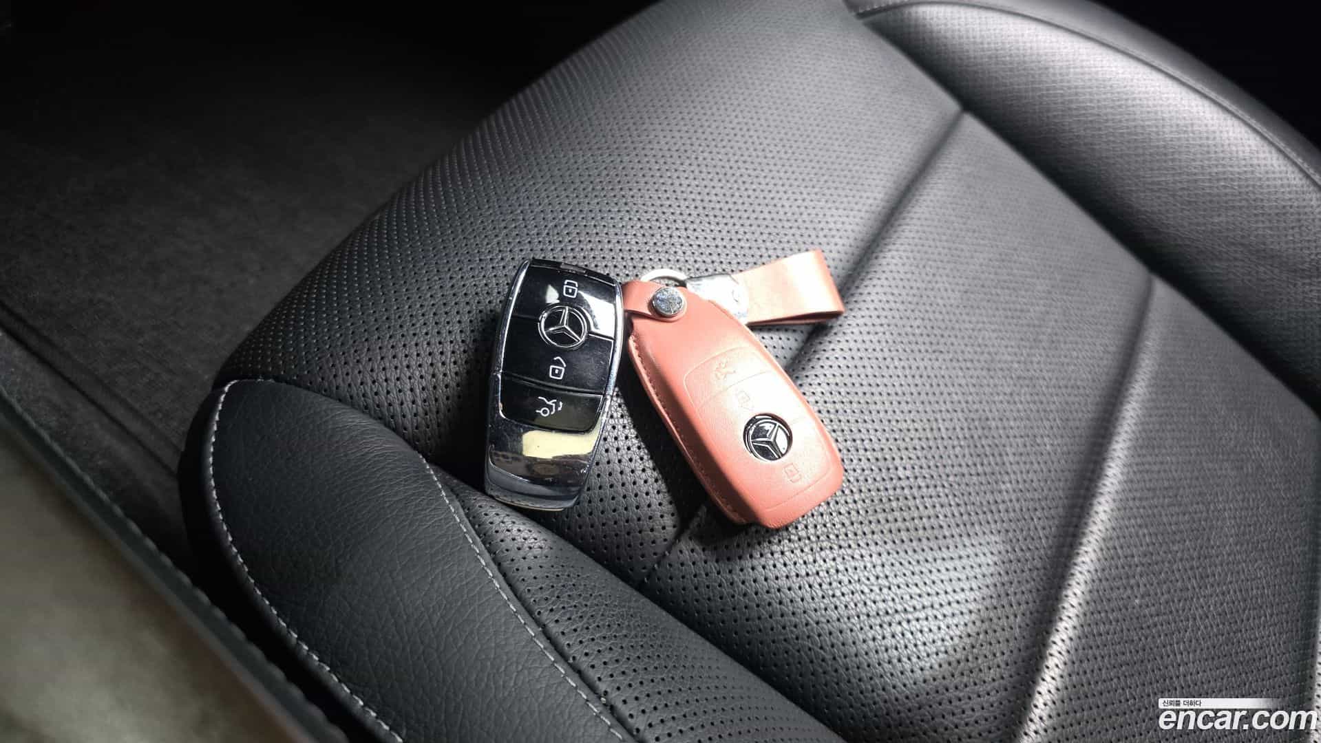 E-Class Mercedes-Benz 2020.11-OPTION-044