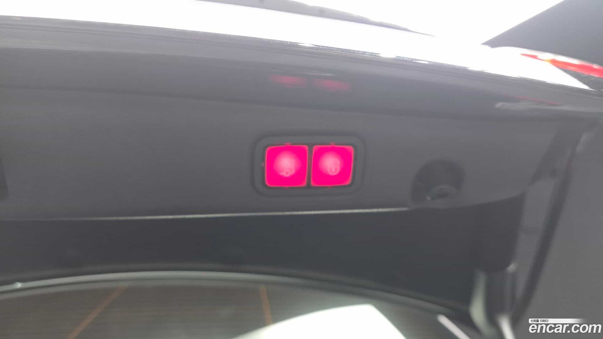 E-Class Mercedes-Benz 2020.11-OPTION-048