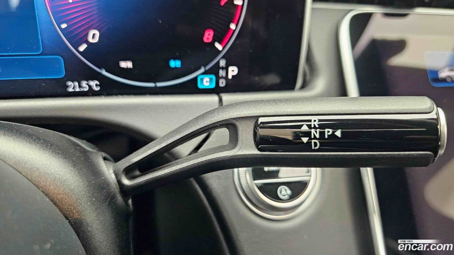 E-Class Mercedes-Benz 2025.2-INNER-009