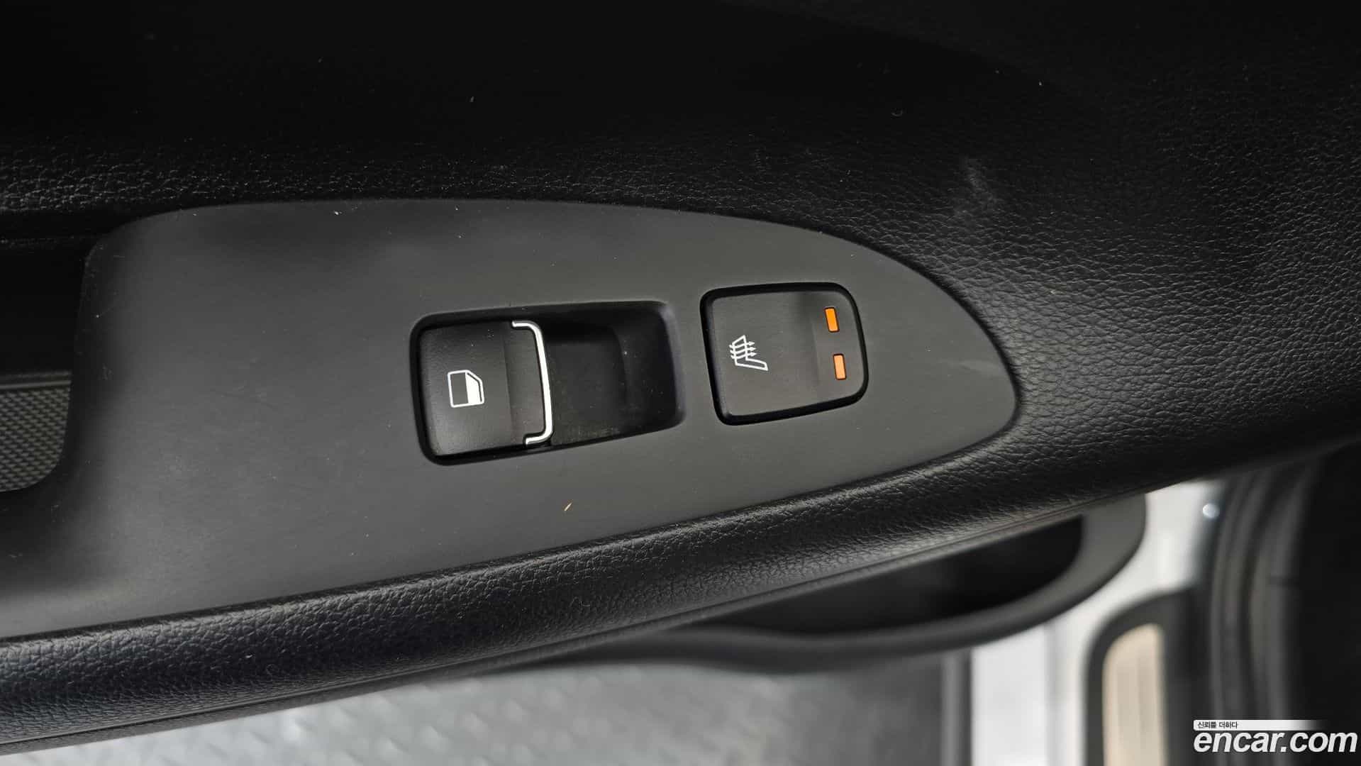 Grandeur Hyundai 2018.5-OPTION-024