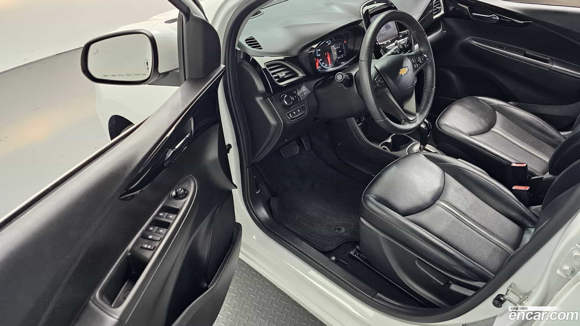 Spark Chevrolet 2021.10-INNER-010