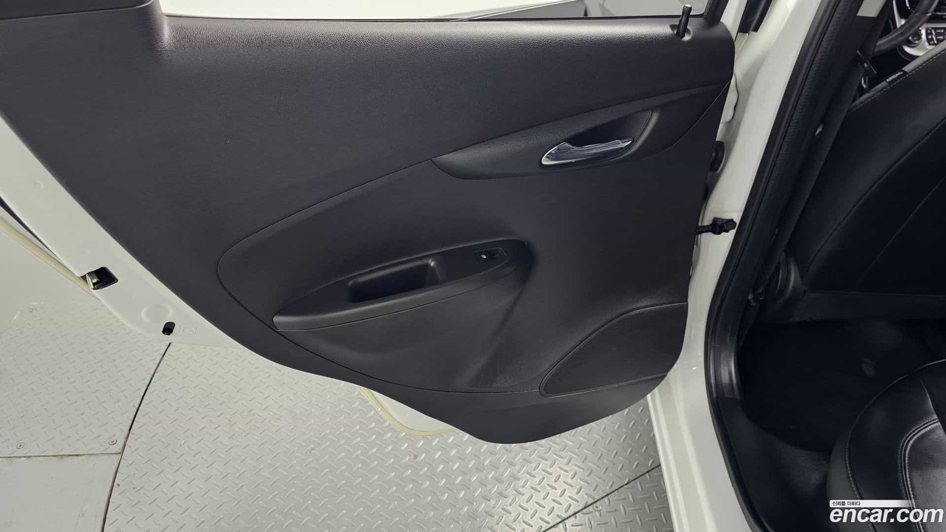 Spark Chevrolet 2021.10-INNER-035