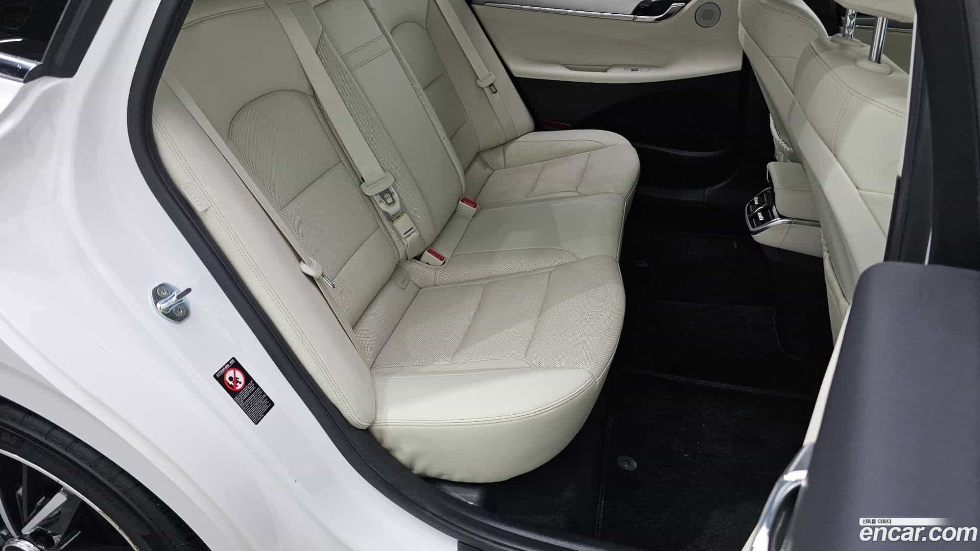 Grandeur Hyundai 2022.4-OPTION-015