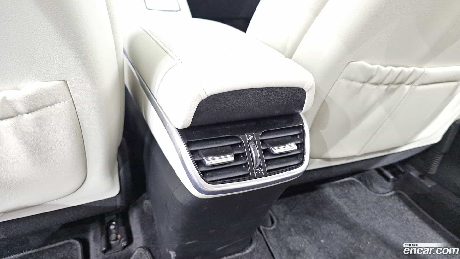 Grandeur Hyundai 2022.4-OPTION-044