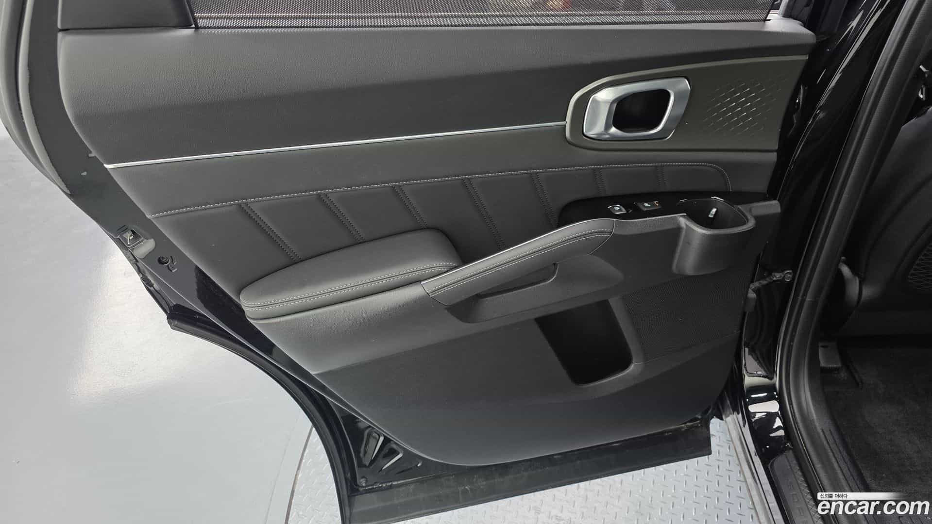 Sorento Kia 2022.5-INNER-035