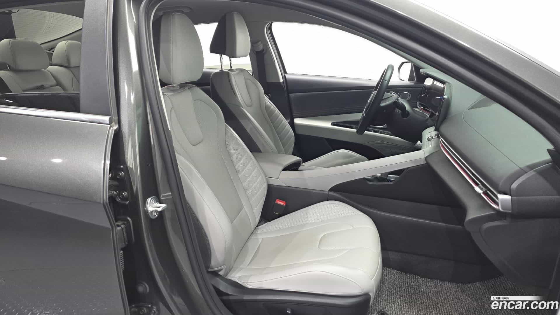 AVANTE Hyundai 2023.2-OPTION-016