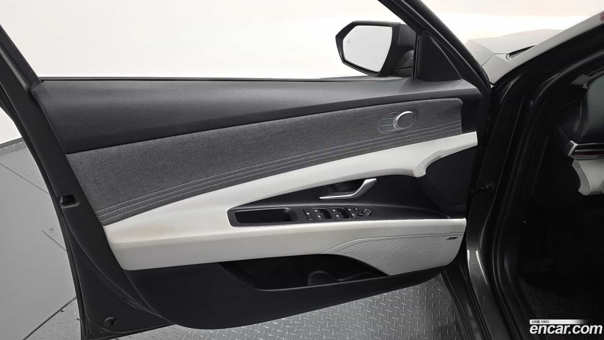 AVANTE Hyundai 2023.2-INNER-034