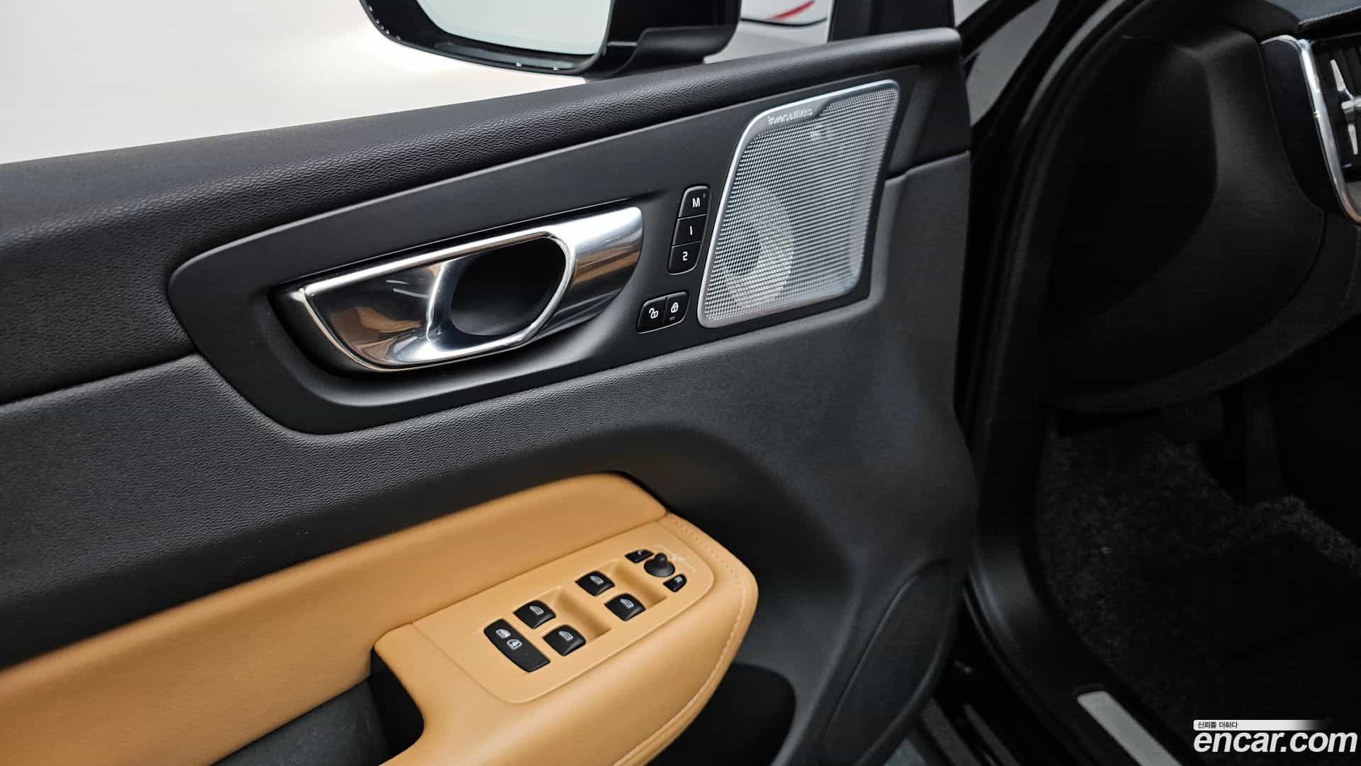XC60 Volvo 2021.7-OPTION-041