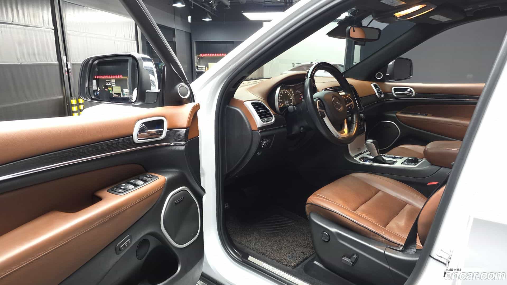 Cherokee Jeep 2021.4-INNER-010