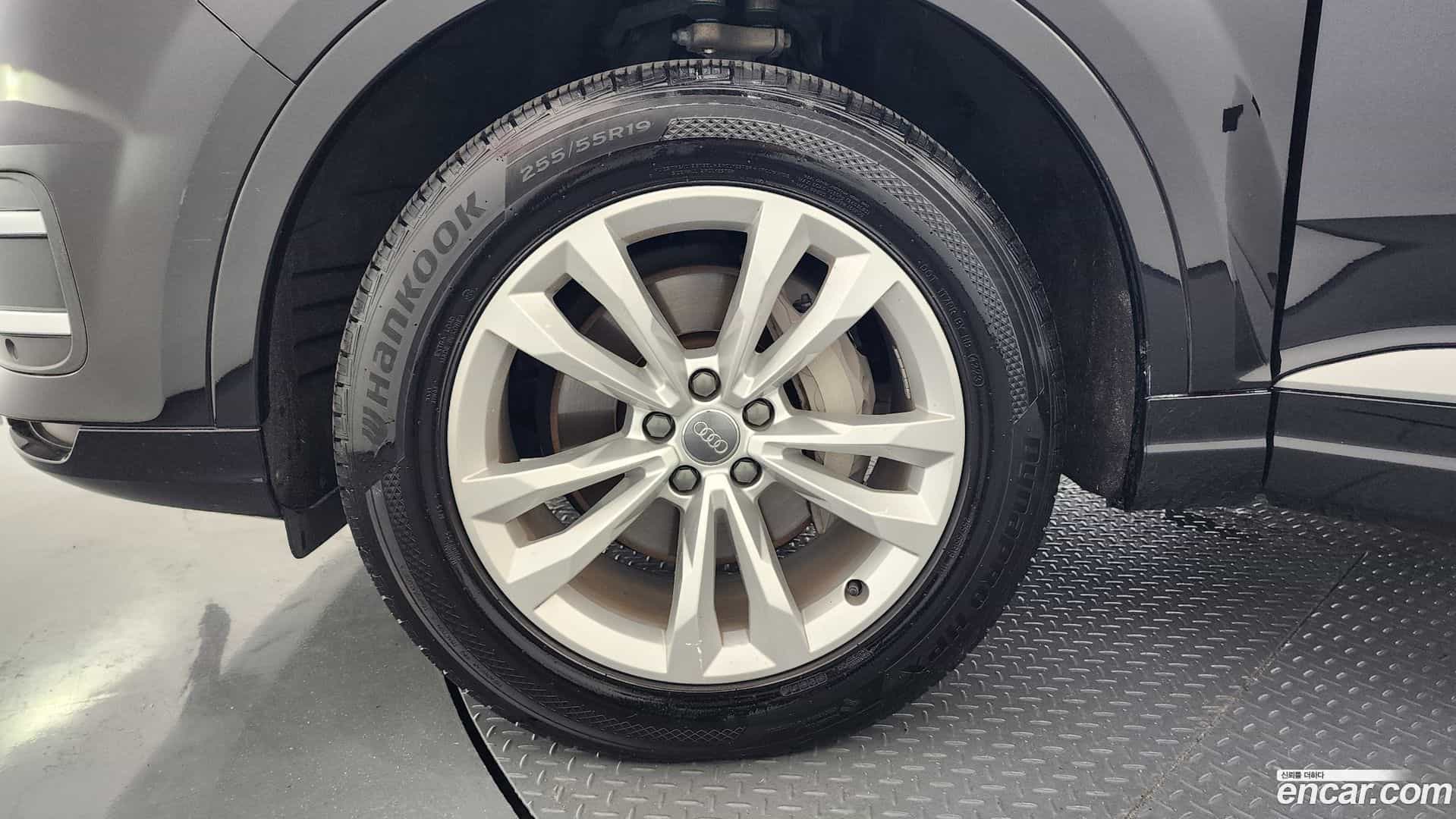 Q7 Audi 2019.10-OUTER-005