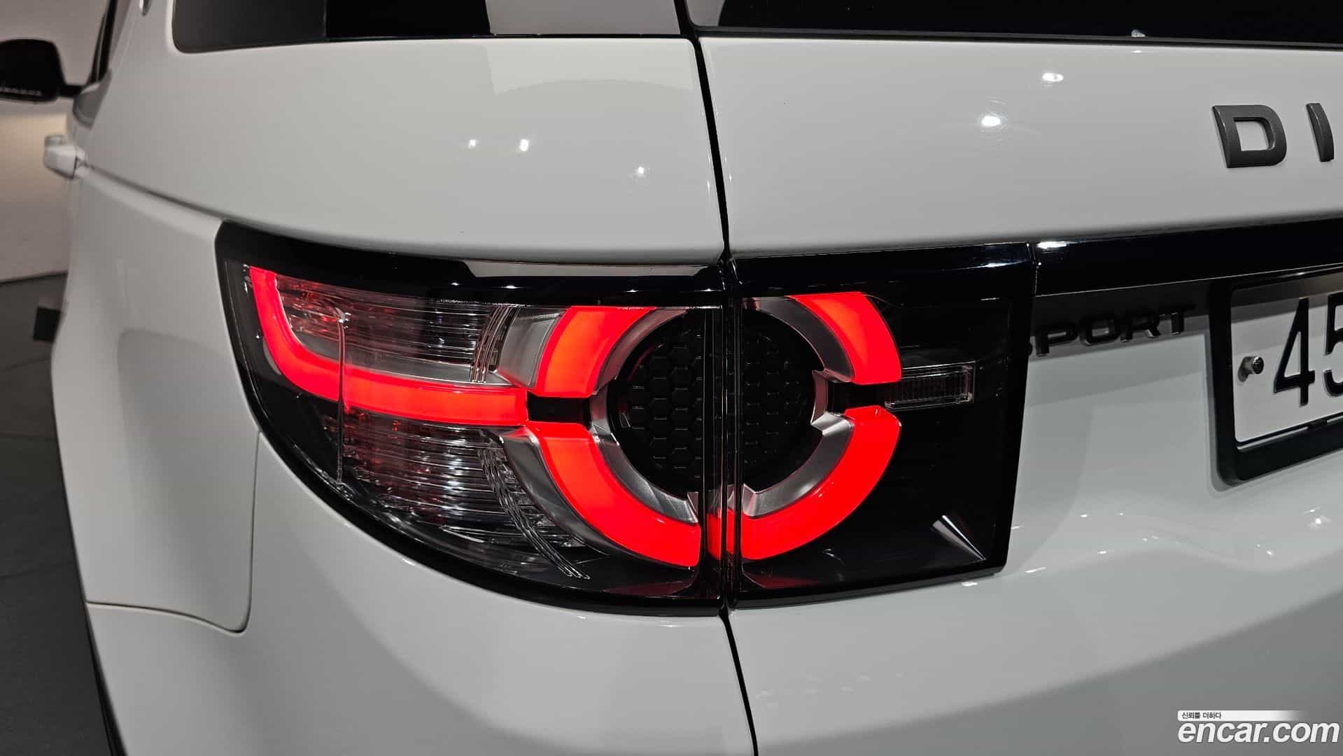 Discovery Sport Land Rover 2017.11-OUTER-033