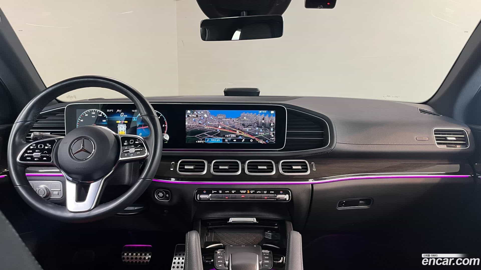 GLE-Class Mercedes-Benz 2023.11-INNER-007