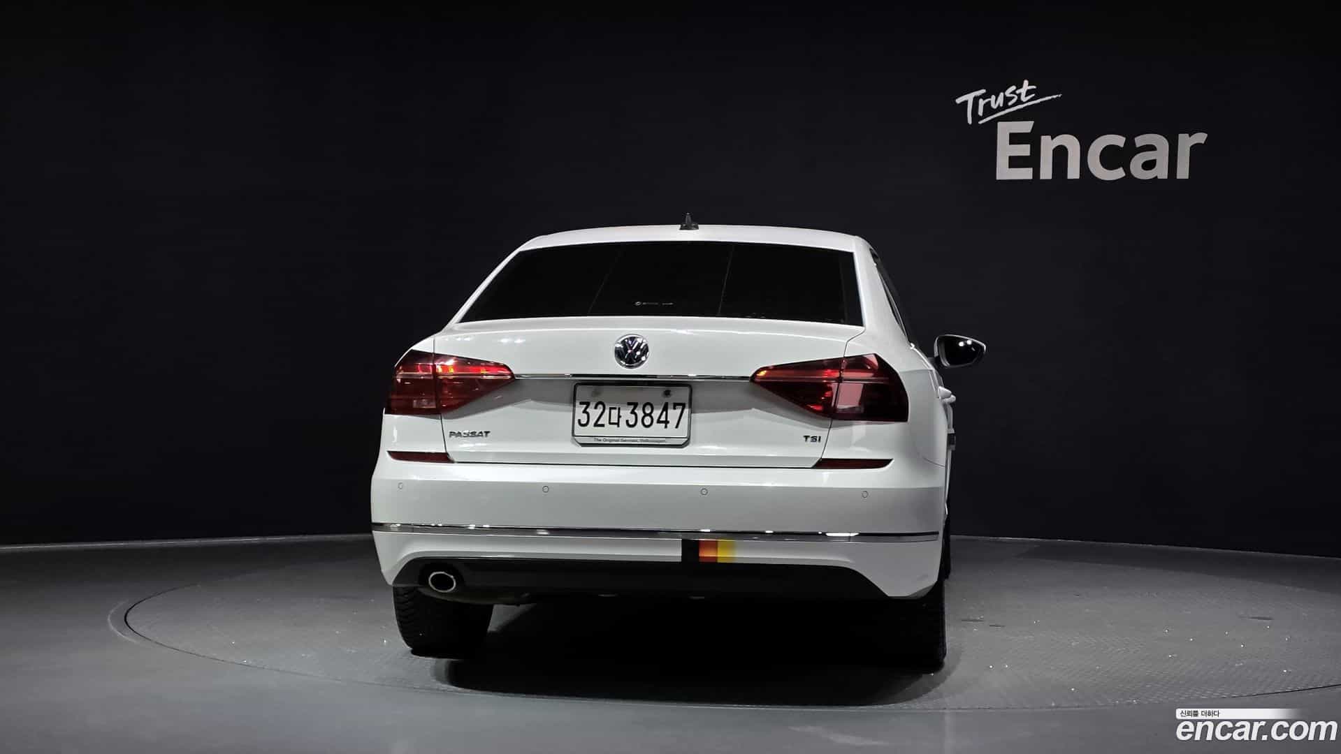 Passat Volkswagen 2018.9-OUTER-004
