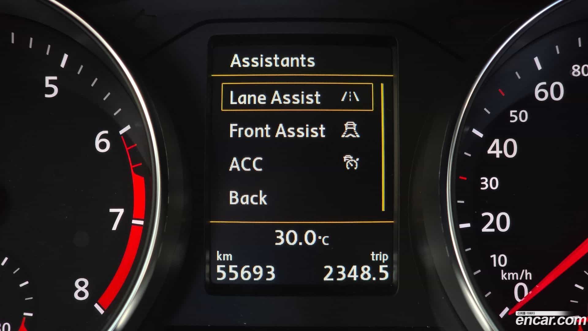 Passat Volkswagen 2018.9-OPTION-021