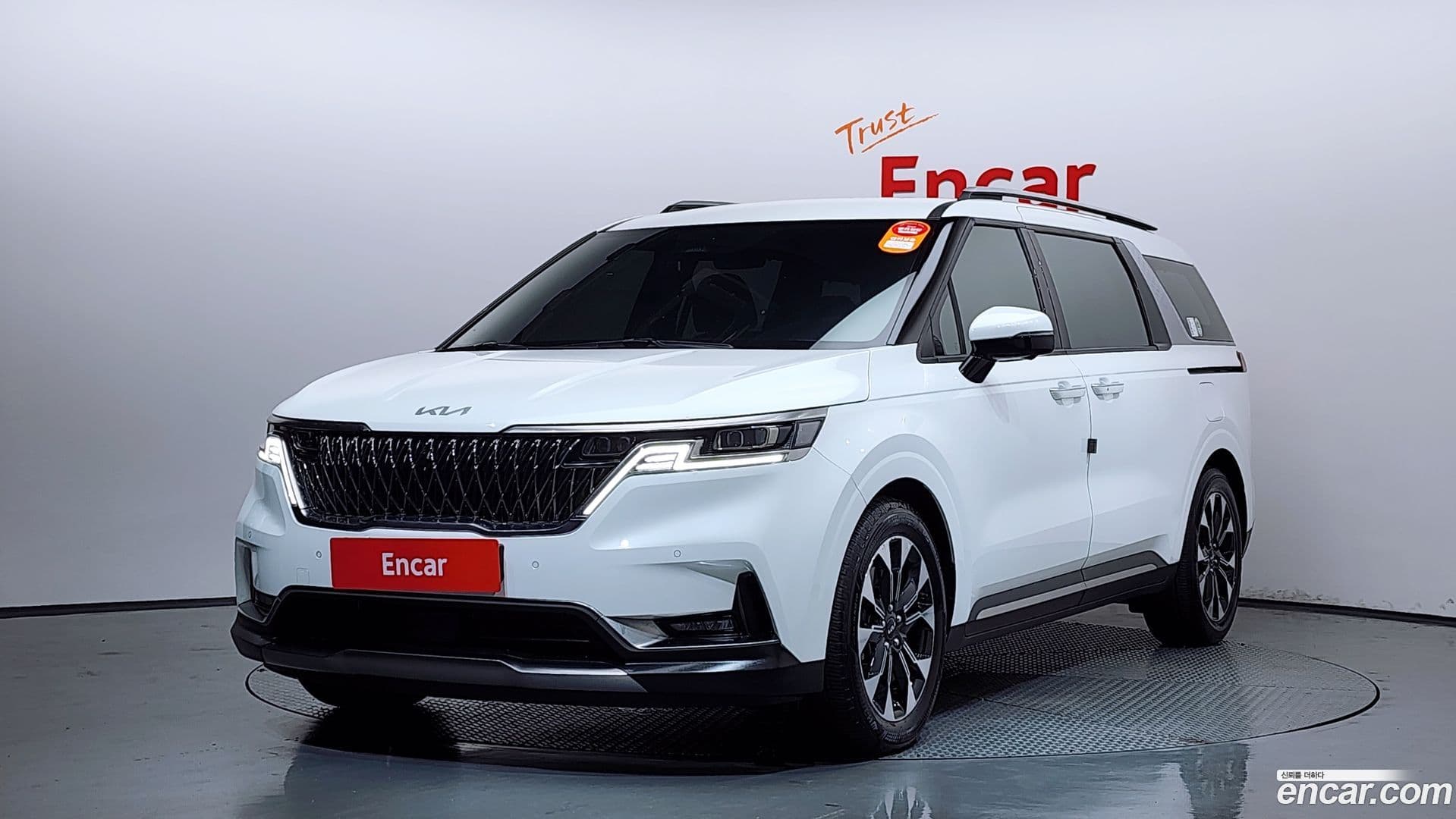 Main__Slider__Photo:Canival Kia 2023.3-0