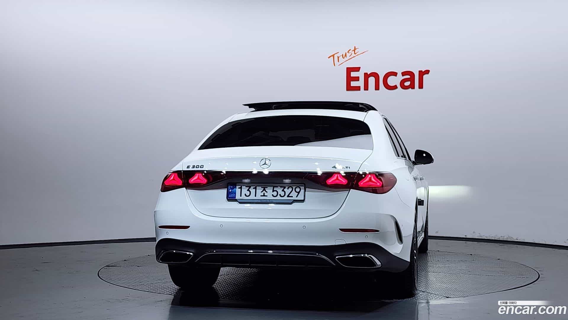 E-Class Mercedes-Benz 2024.6-OUTER-004