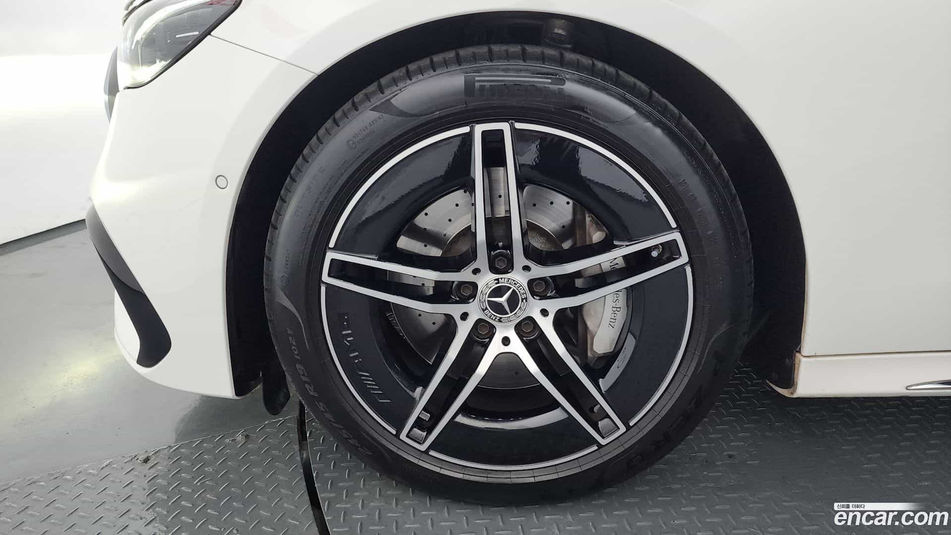 E-Class Mercedes-Benz 2024.6-OUTER-005