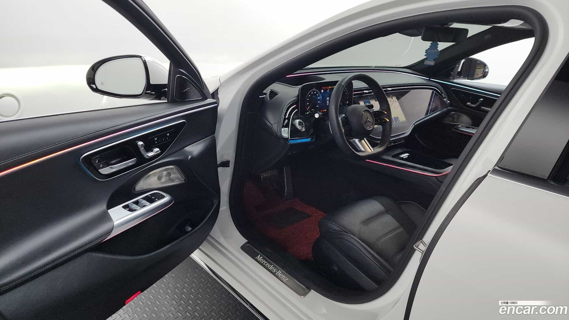E-Class Mercedes-Benz 2024.6-INNER-010