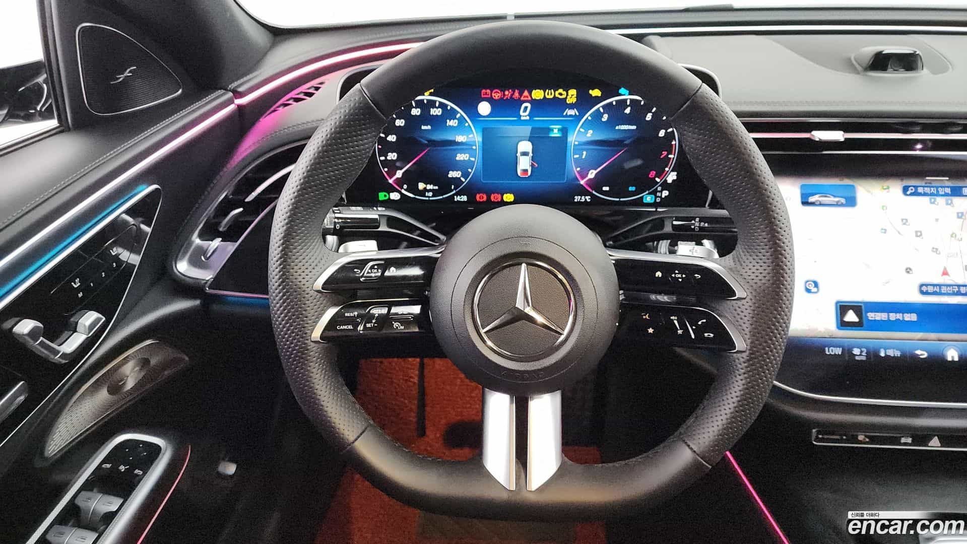 E-Class Mercedes-Benz 2024.6-OPTION-018