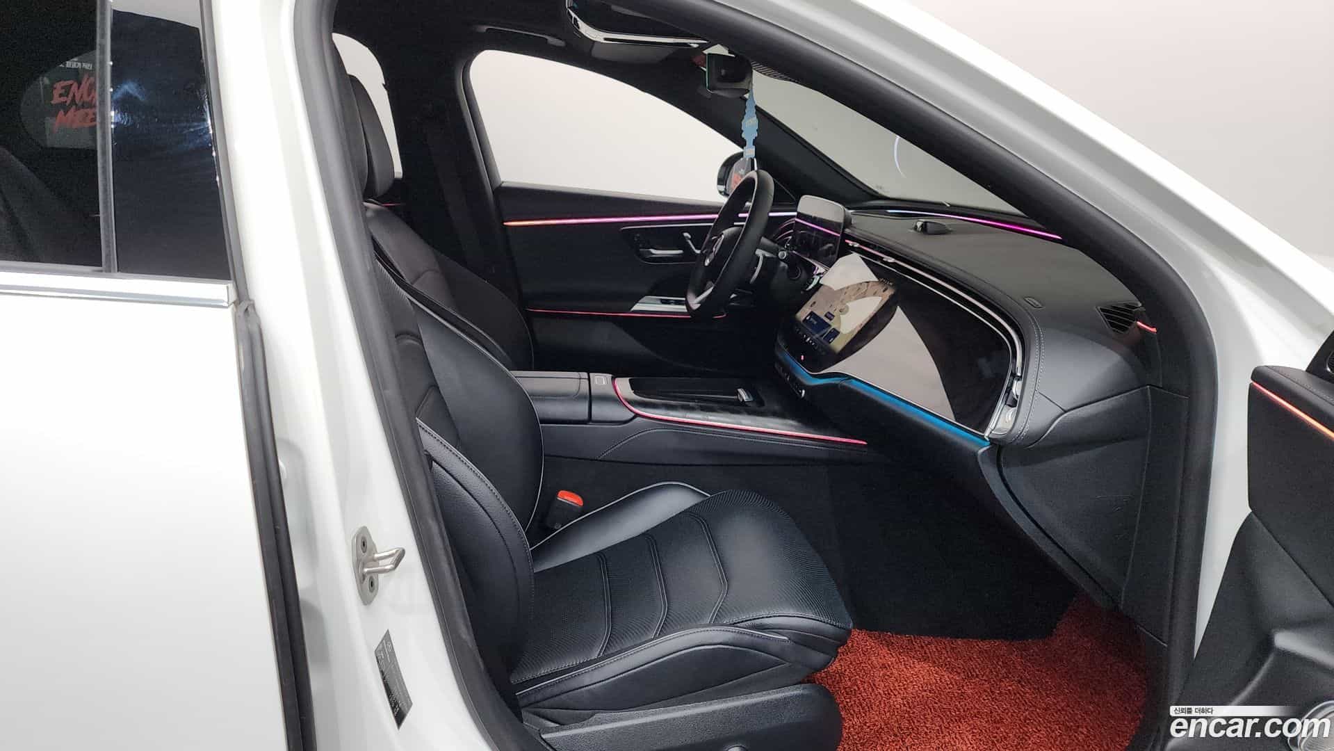 E-Class Mercedes-Benz 2024.6-INNER-036