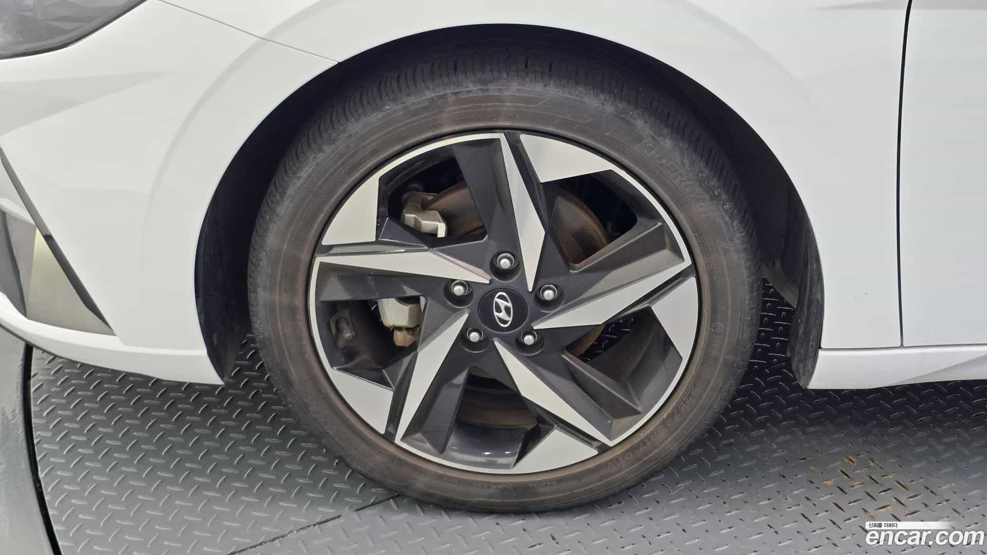AVANTE Hyundai 2022.2-OUTER-005