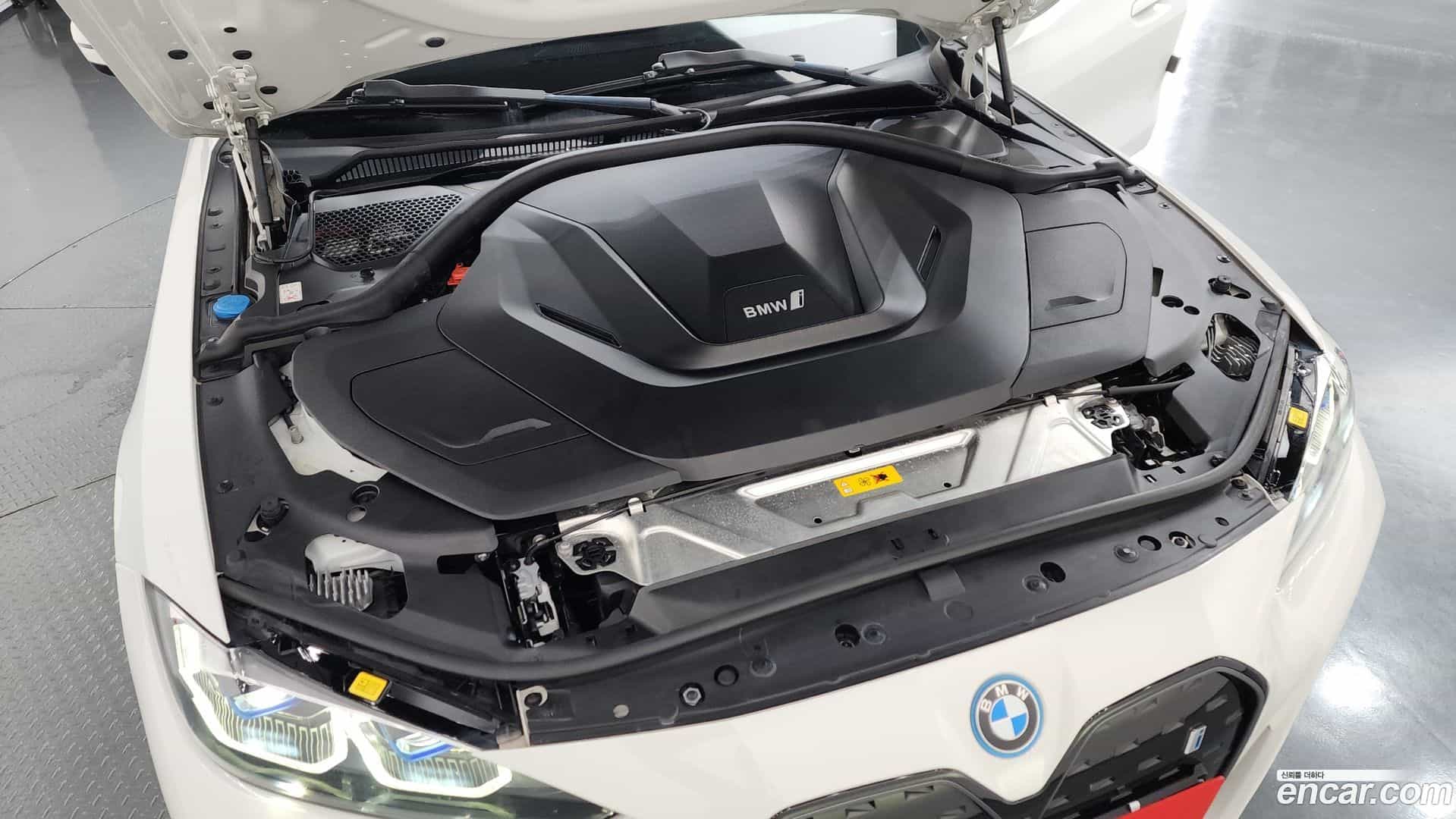 i4 BMW 2022.7-OUTER-006