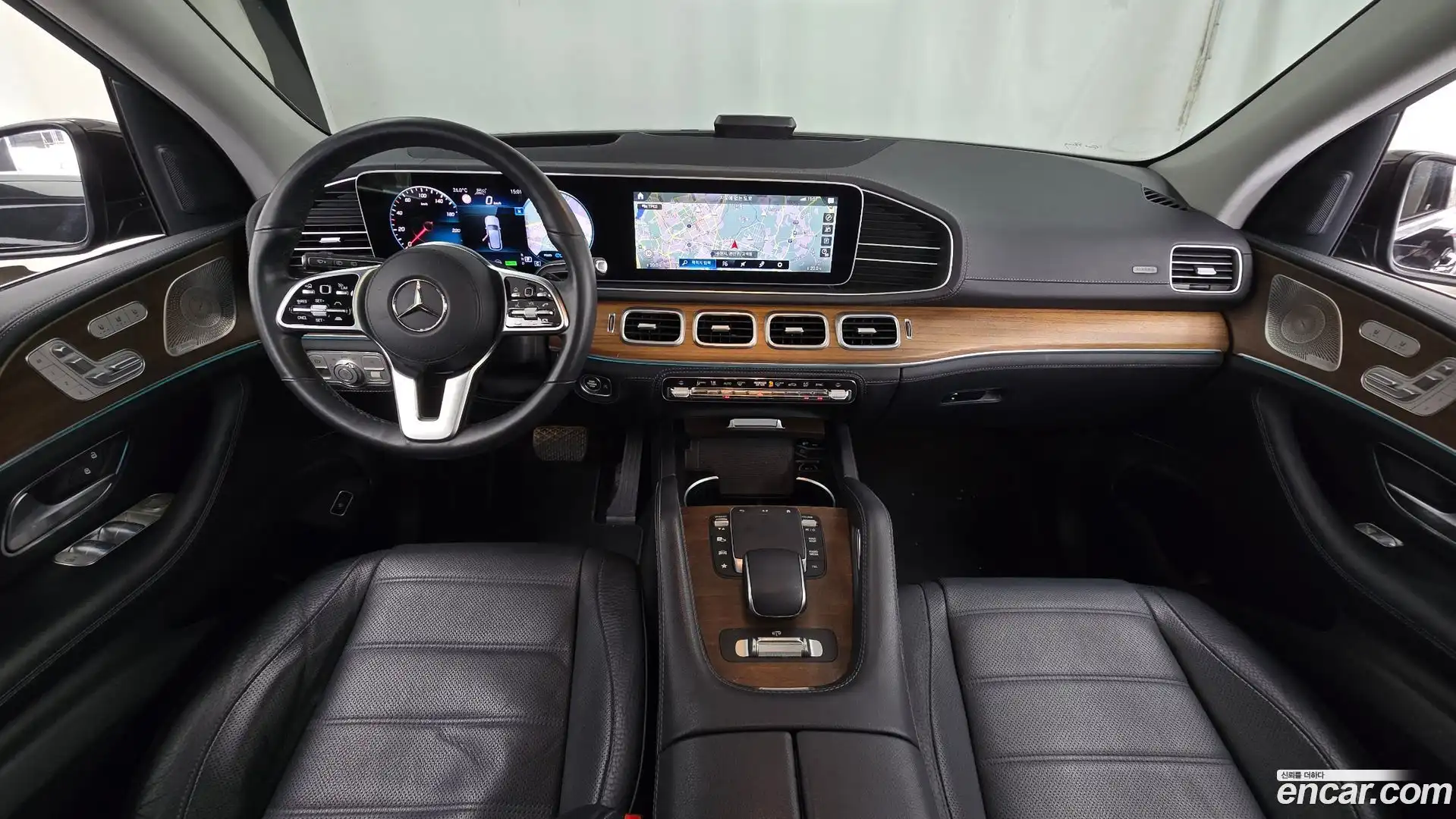 GLE-Class Mercedes-Benz 2021.7-INNER-007