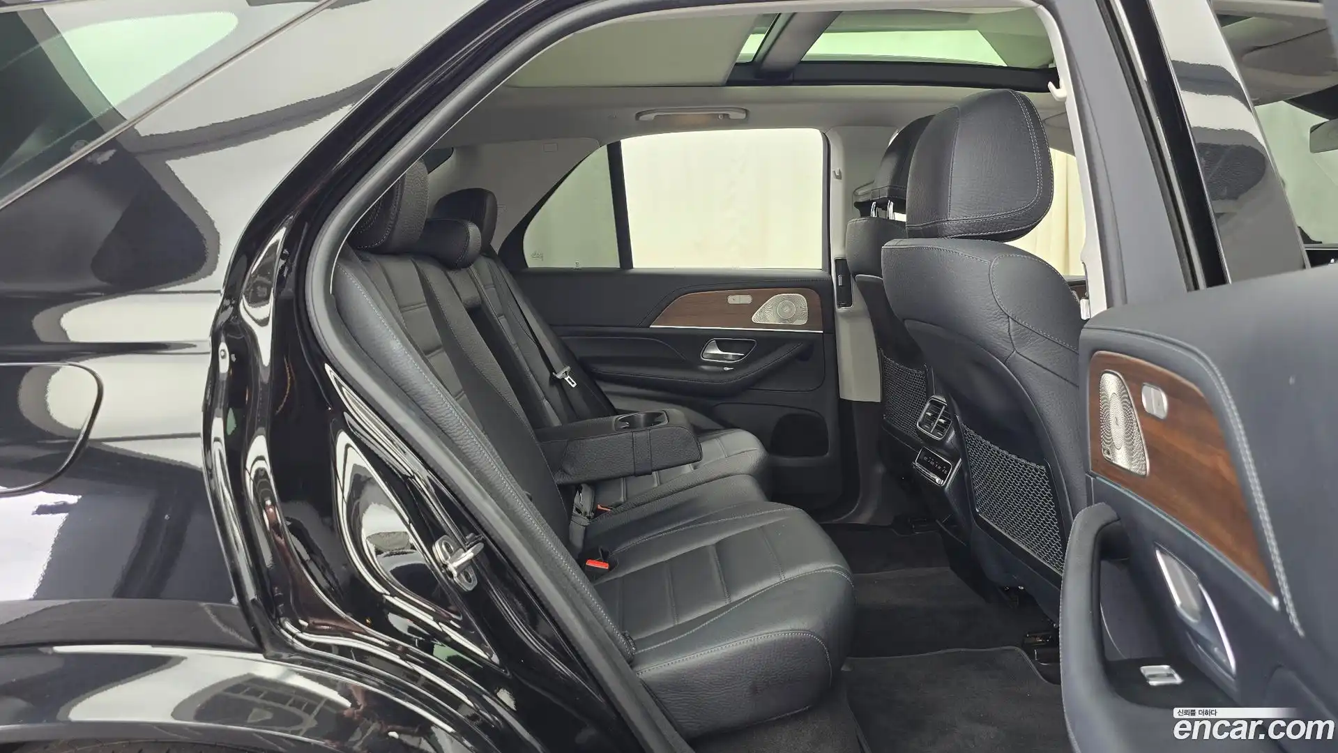 GLE-Class Mercedes-Benz 2021.7-OPTION-016
