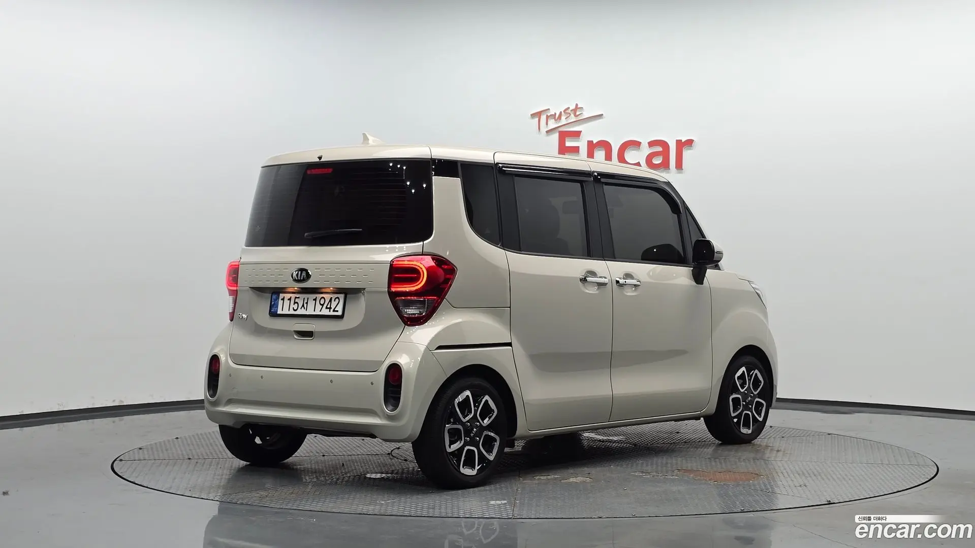 Main__Slider__Photo:RAY Kia 2021.5-1