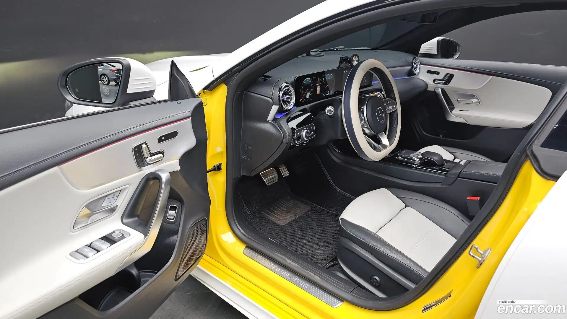 CLA-Class Mercedes-Benz 2020.2-OPTION-016