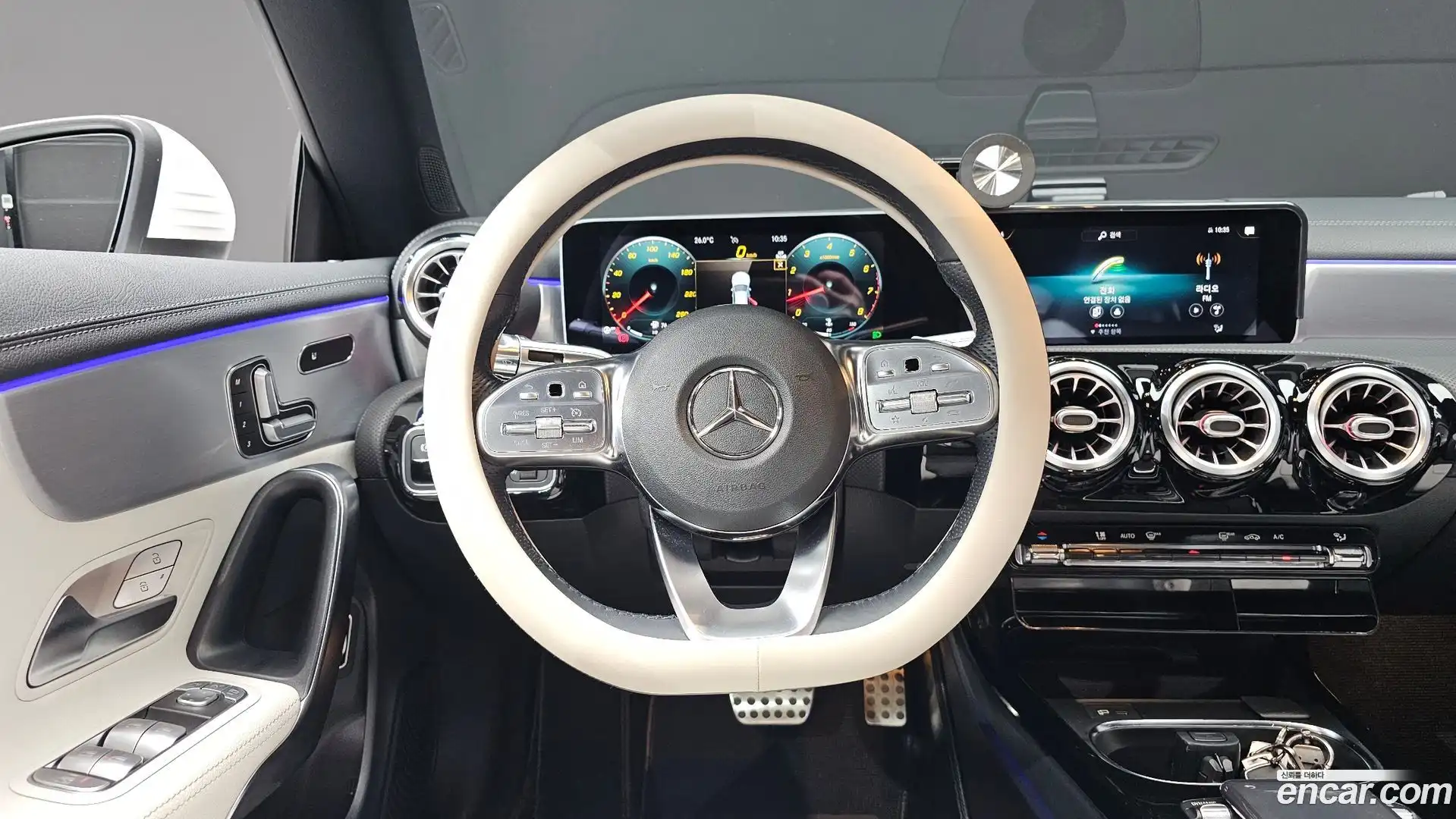 CLA-Class Mercedes-Benz 2020.2-OPTION-017