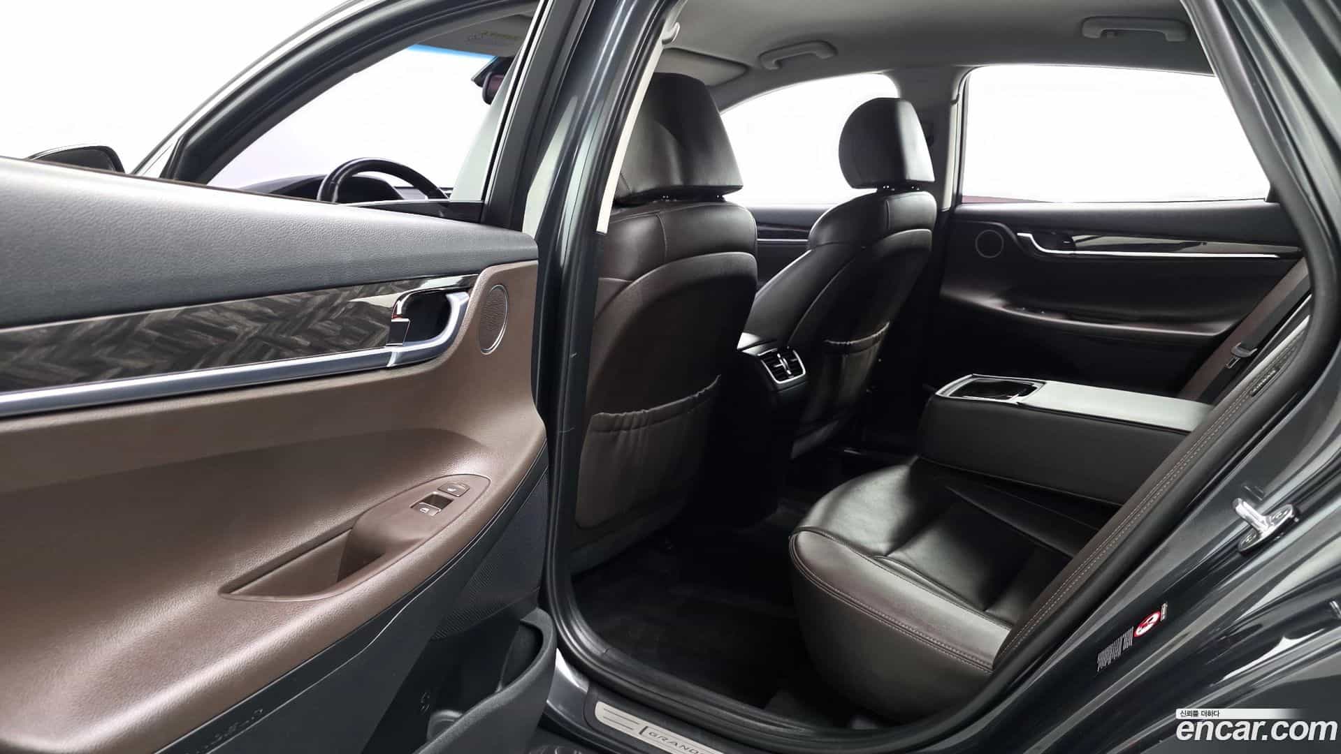 Grandeur Hyundai 2017.2-OPTION-015
