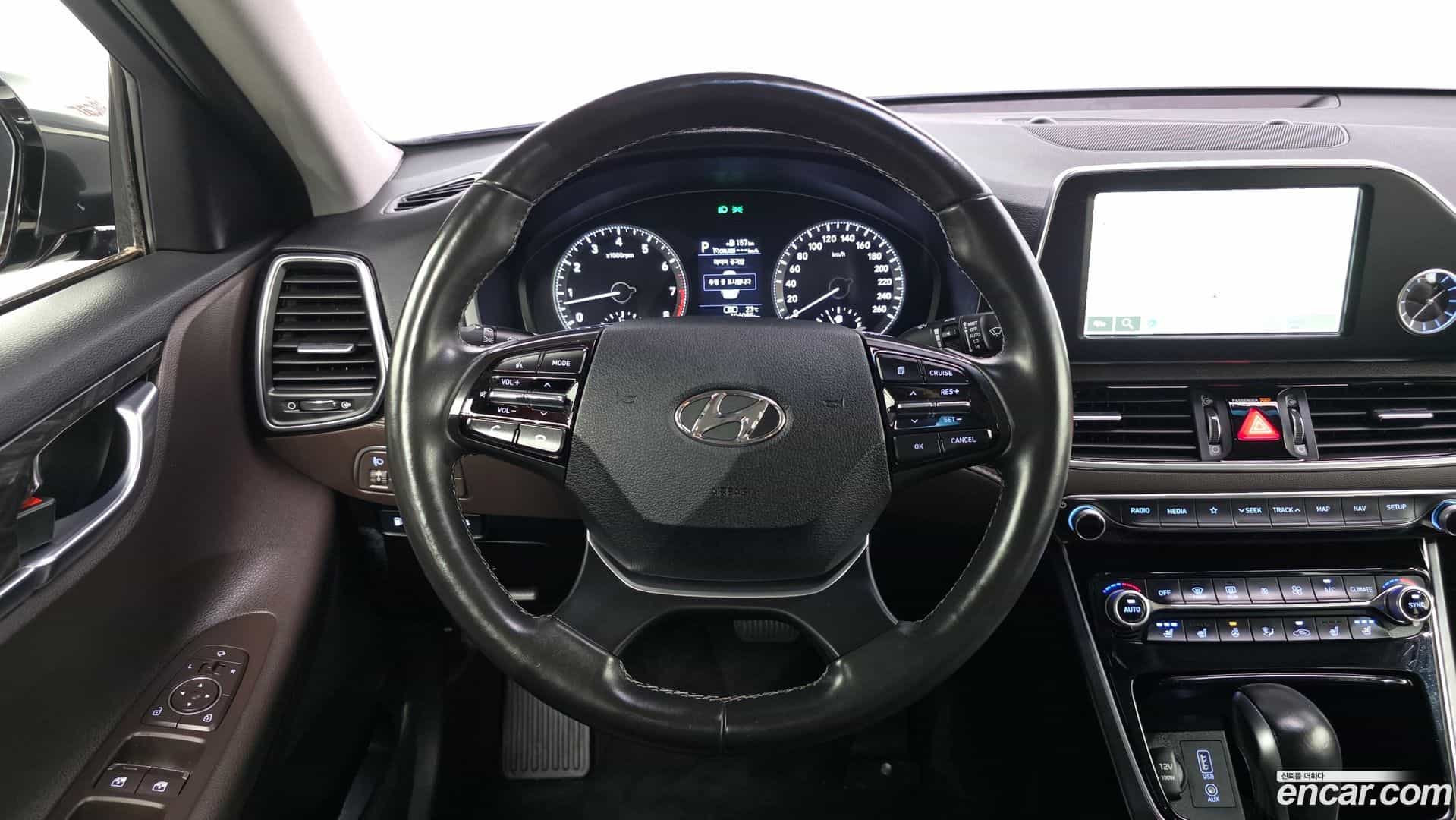 Grandeur Hyundai 2017.2-OPTION-016