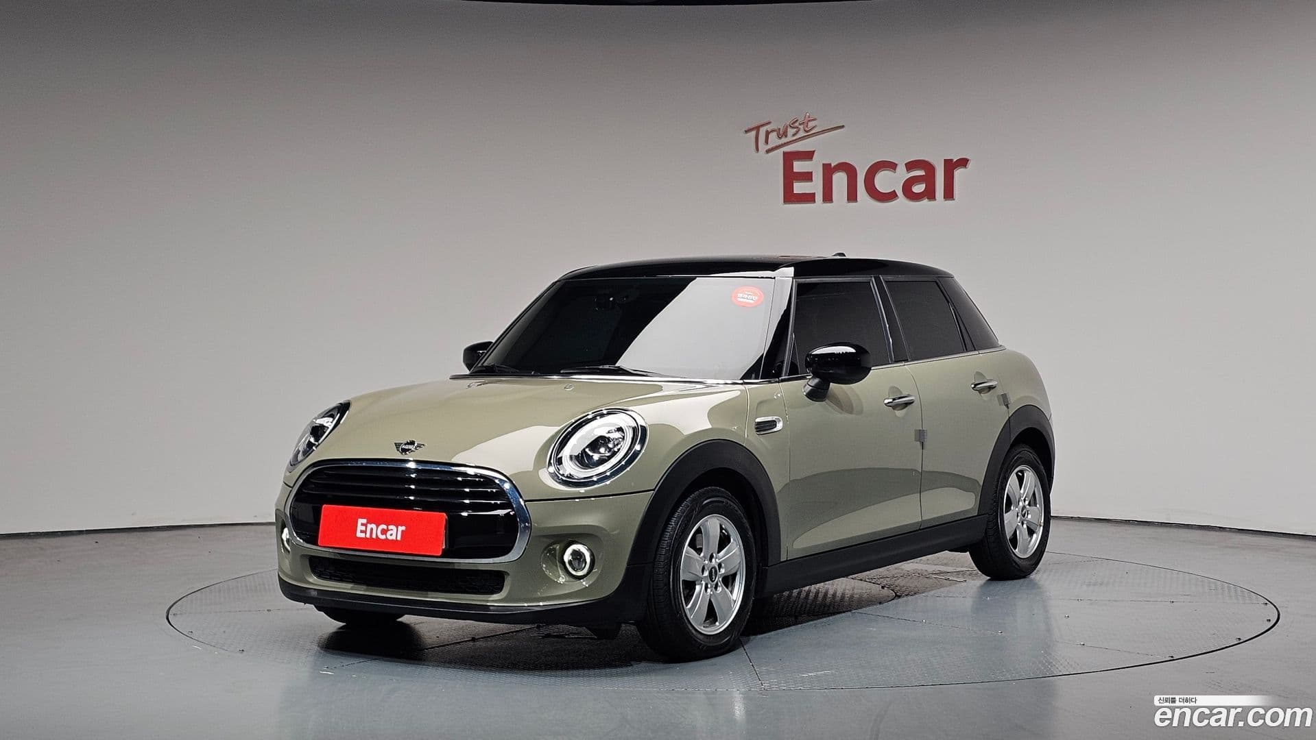 Main__Slider__Photo:Cooper Mini 2020.6-0